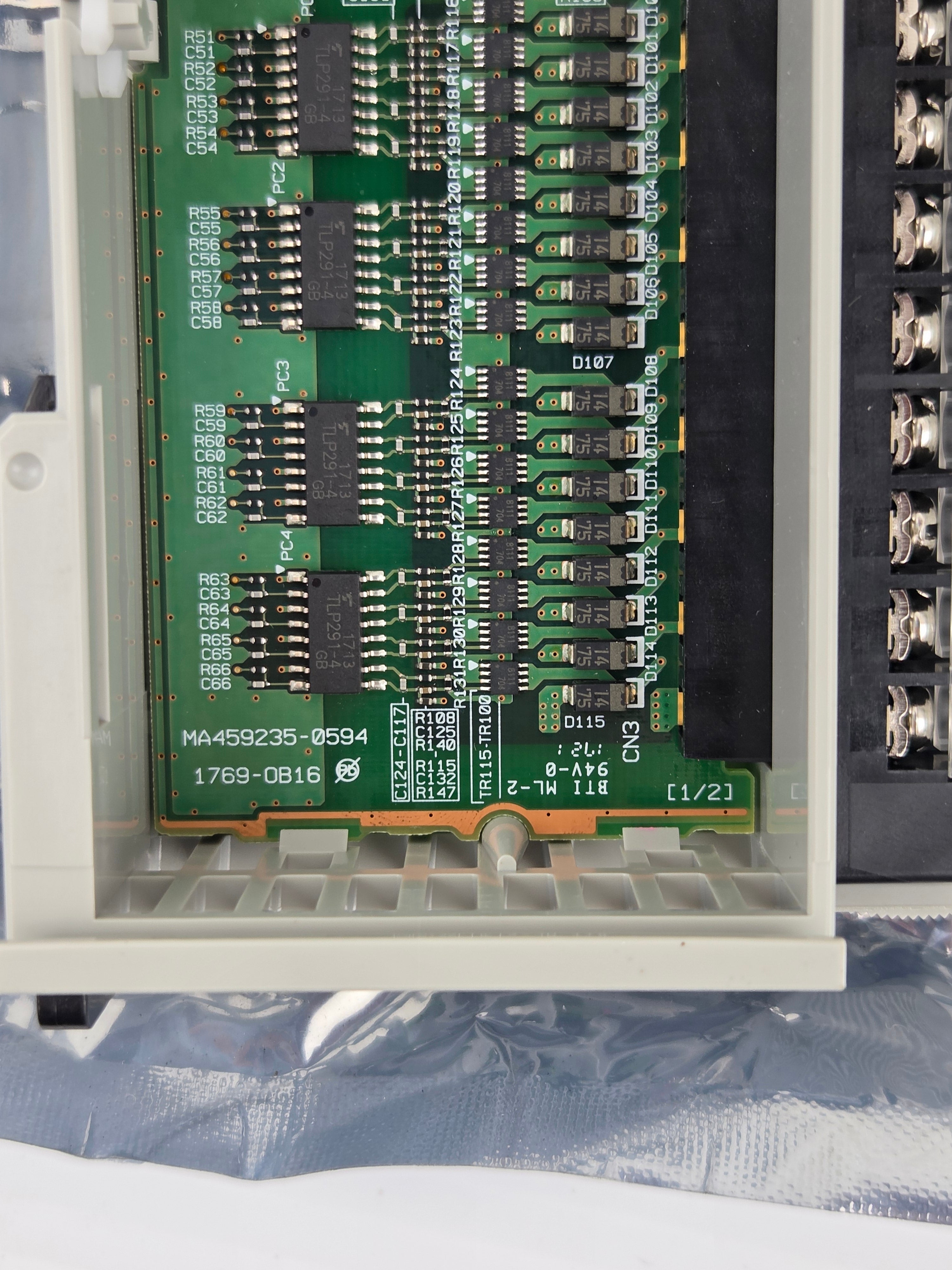 Allen-Bradley 1769-OB16 Compact I/O DC Output 16 Pt 24VDC PLC Module Ser B 3.1FW
