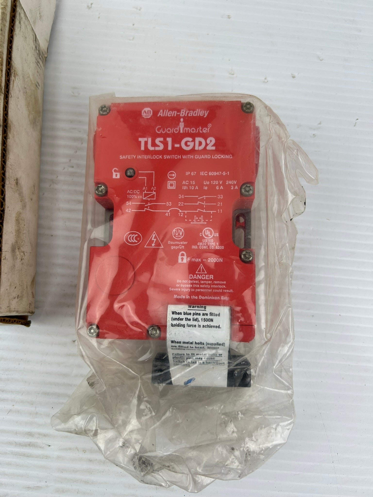 Allen-Bradley 440G-T27171 Guardmaster TLS1-GD2 Safety Interlock Switch