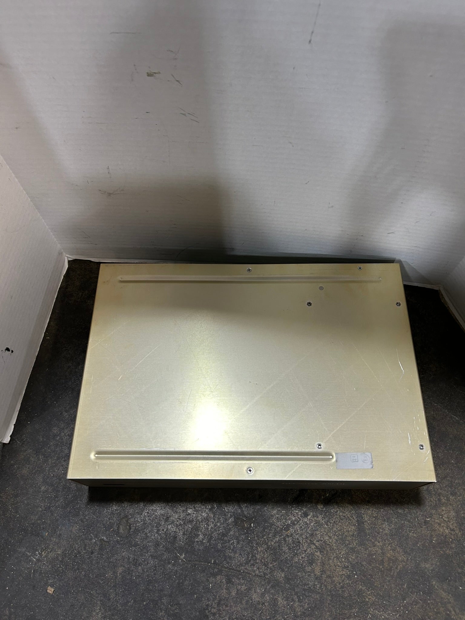 Digital DSRVB-B DEC Server 200/DL Ethernet Box 100-120/220-240V 75W DSRVB-B2