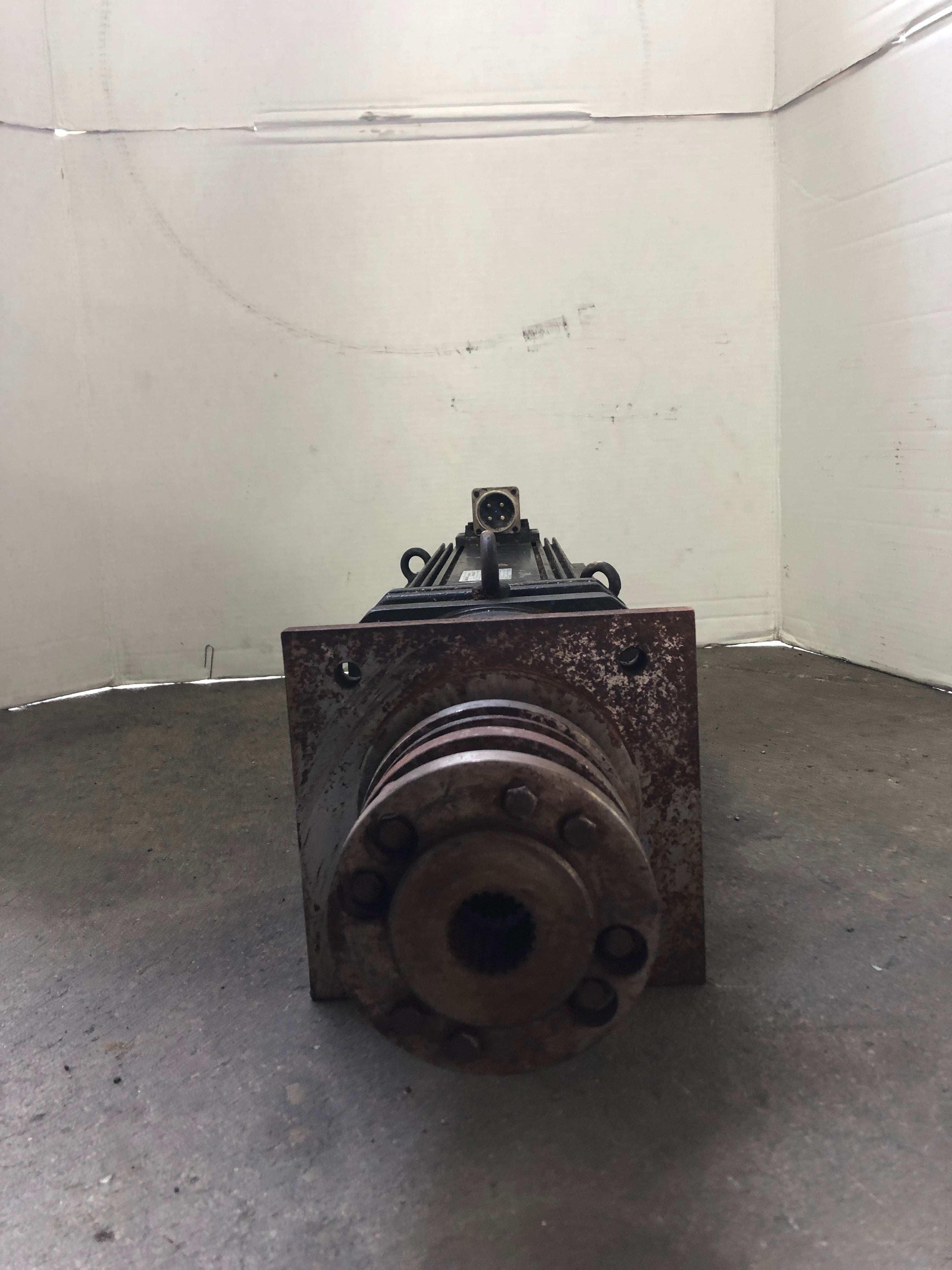 Indramat 112D-0-ED-4-C/130-A-0/WI520LV Permanentmagnent-Drehstromservomotor