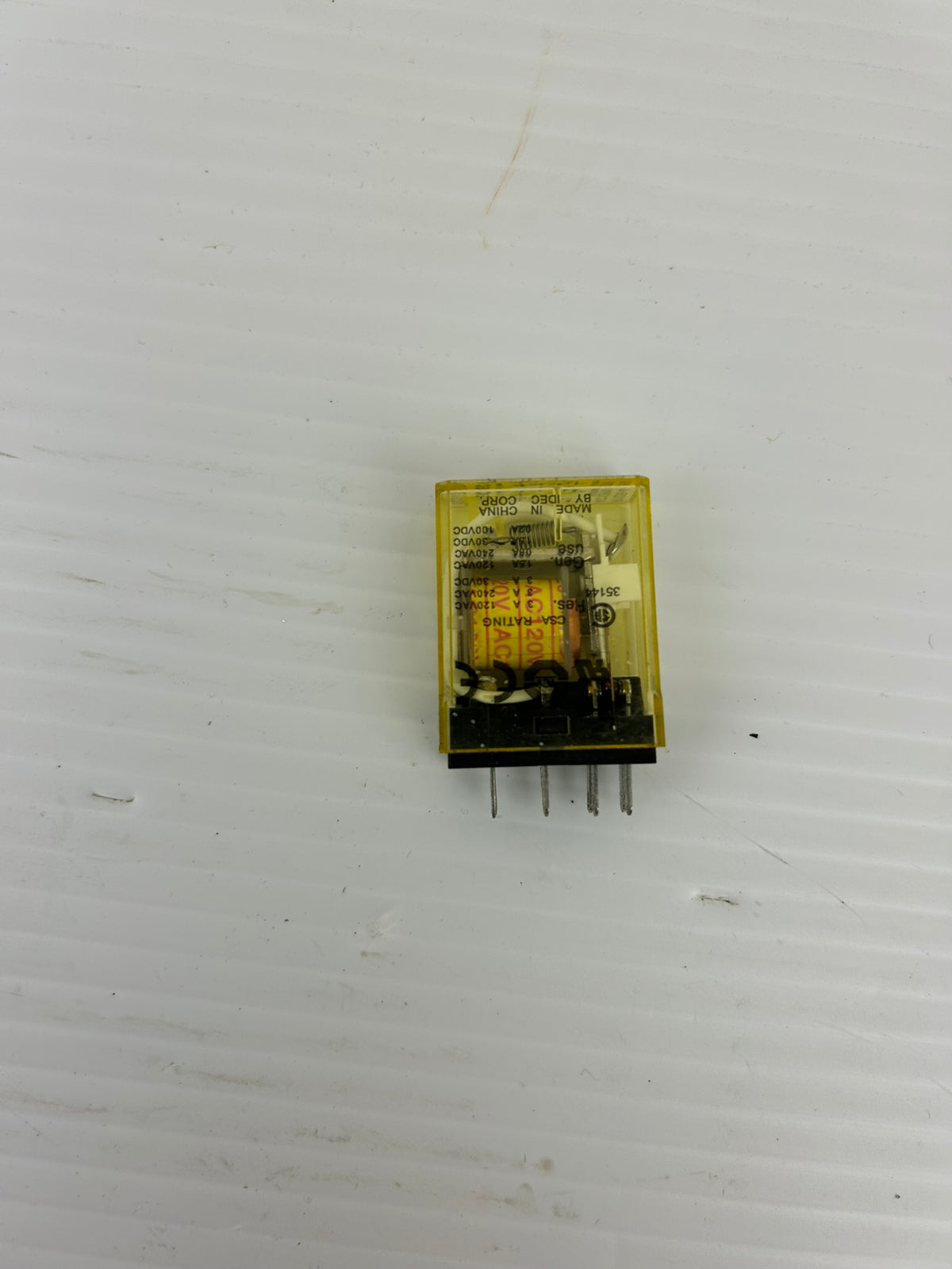 IDEC RY2S-U AC120V DPDT Relay 3A 120VAC Plug-In Miniature Industrial - Lot of 7
