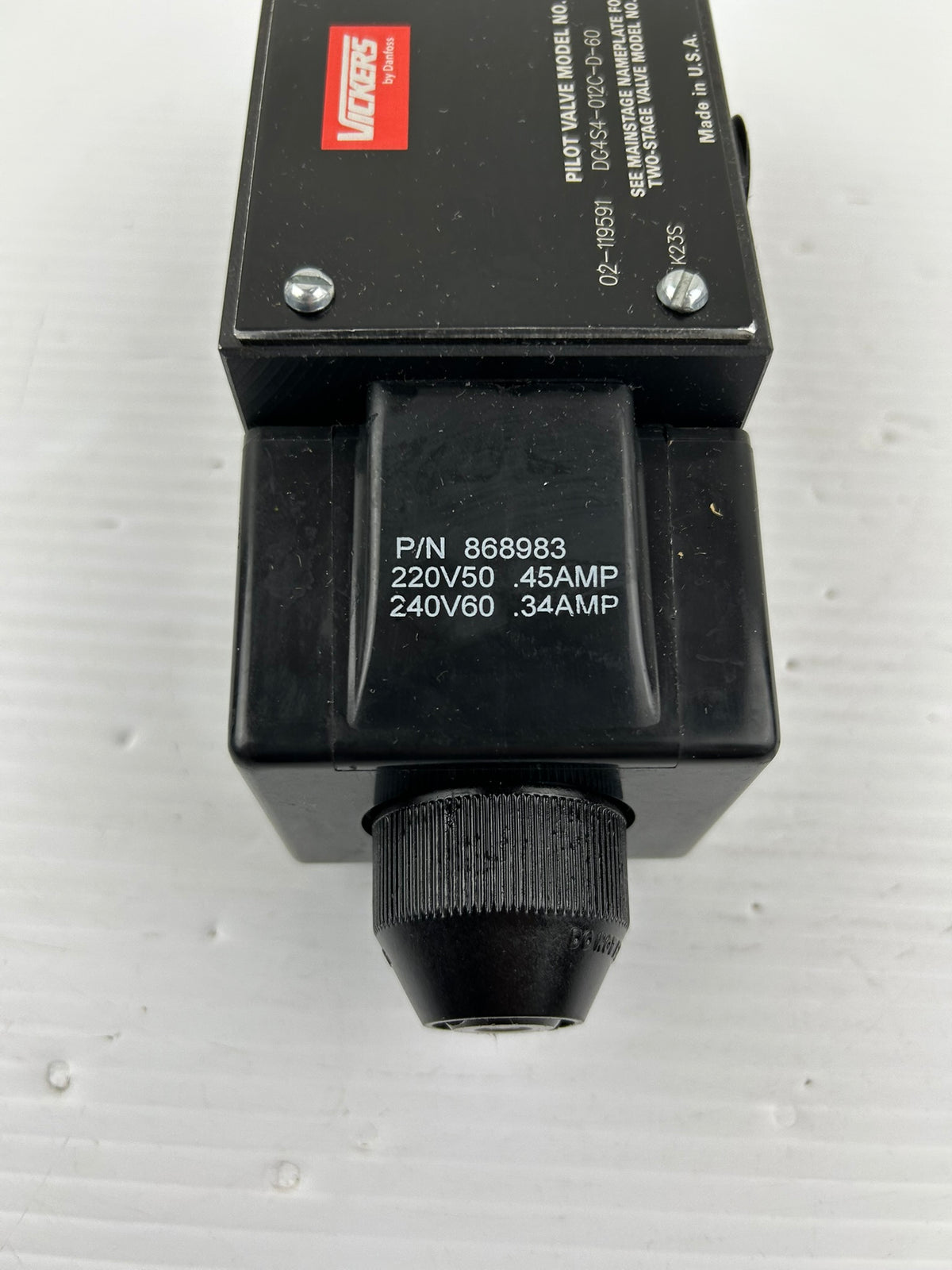 Vickers DG4S4-012C-D-60 Hydraulic Pilot Valve 02-119591 Danfoss