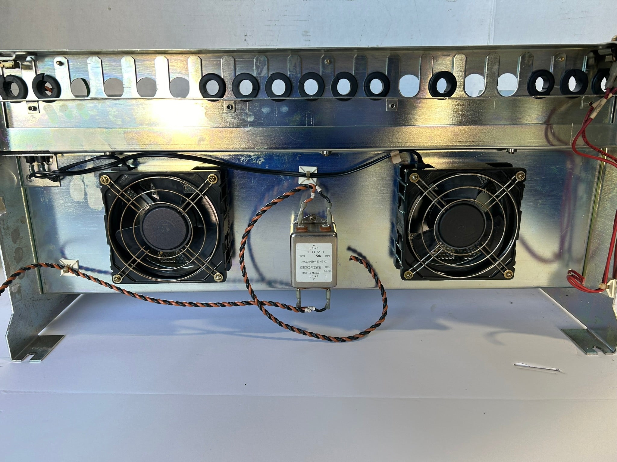 Reliance Electric 57C331 16-Slot PLC Rack Automax D-2710 803456-1R