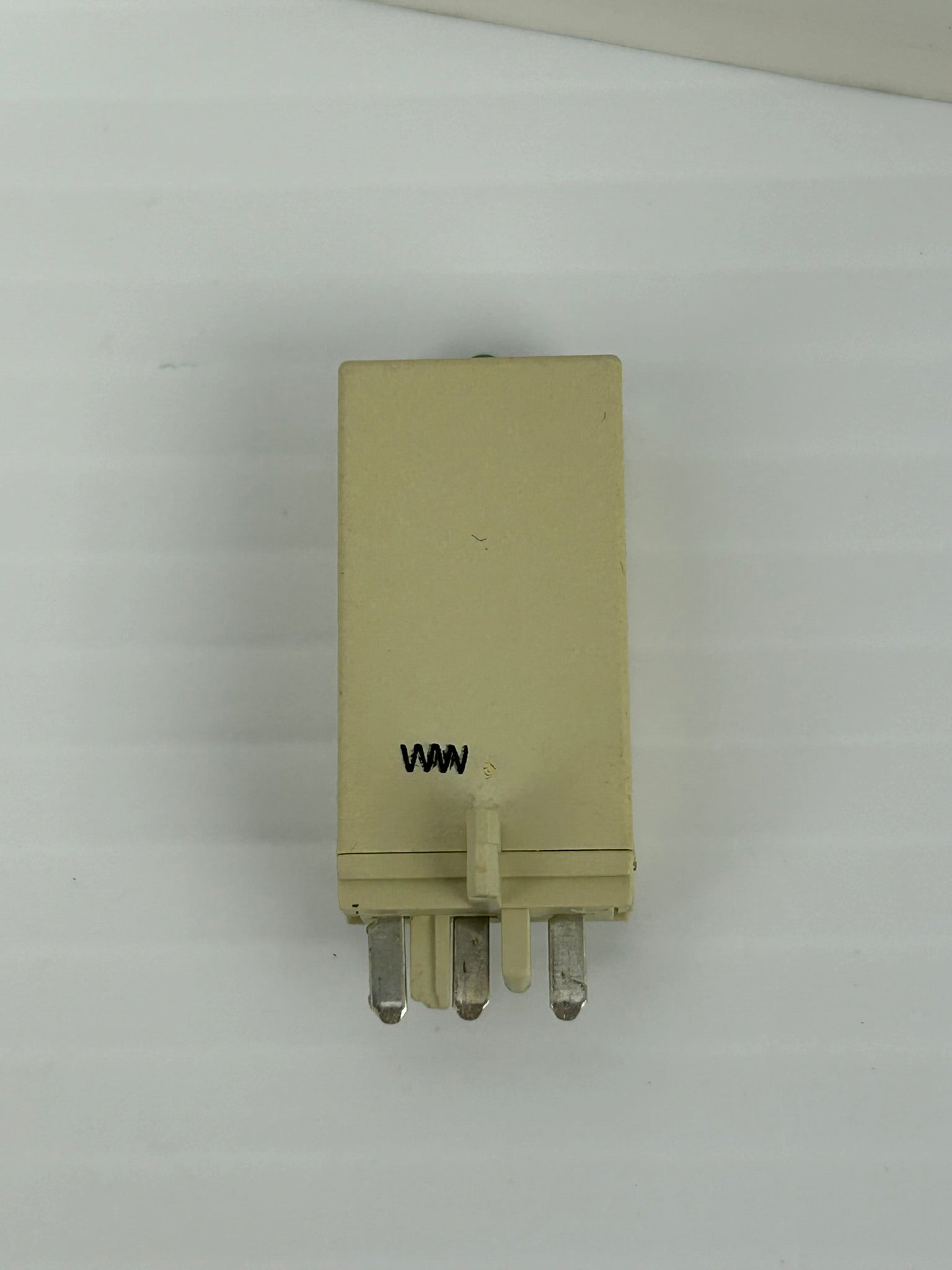 Allen-Bradley 700-ADL1R Diode LED Module Surge Suppressor Series A - Lot of 6