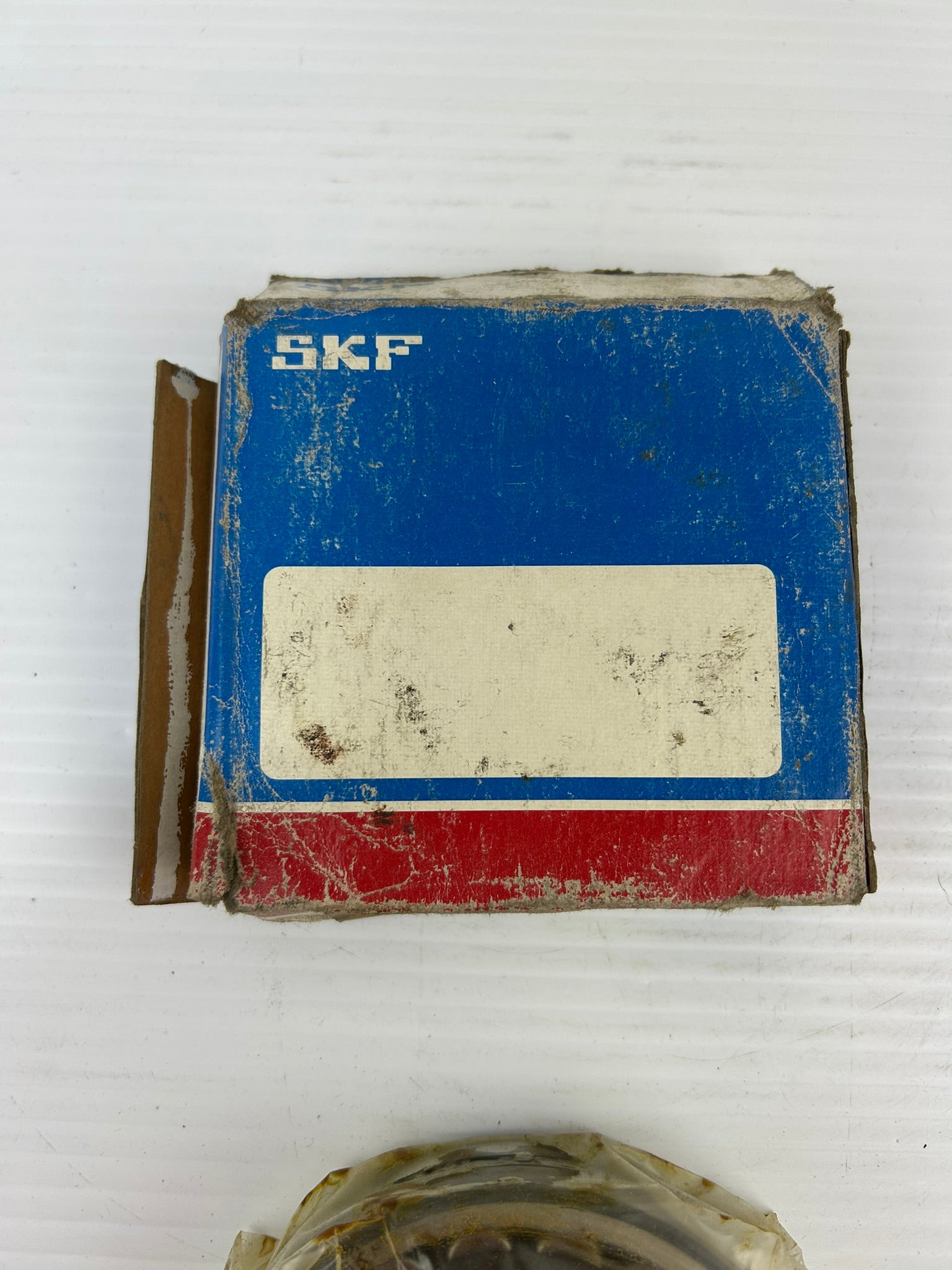 SKF 22211 CCKJ/W33 Spherical Roller Bearing 22211-CCKJ-W33 22211CCKJW33