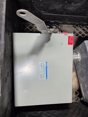 Gould ITE XL-U UV365G Bus Plug Fusible Safety Switch 400A 600VAC Busway 3P 3W
