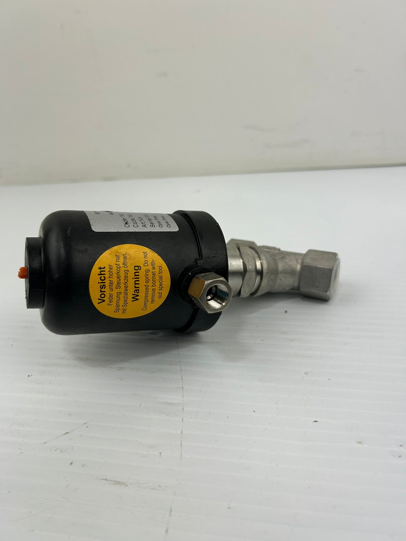 Schubert Salzer A626241US/18/2012 Valve