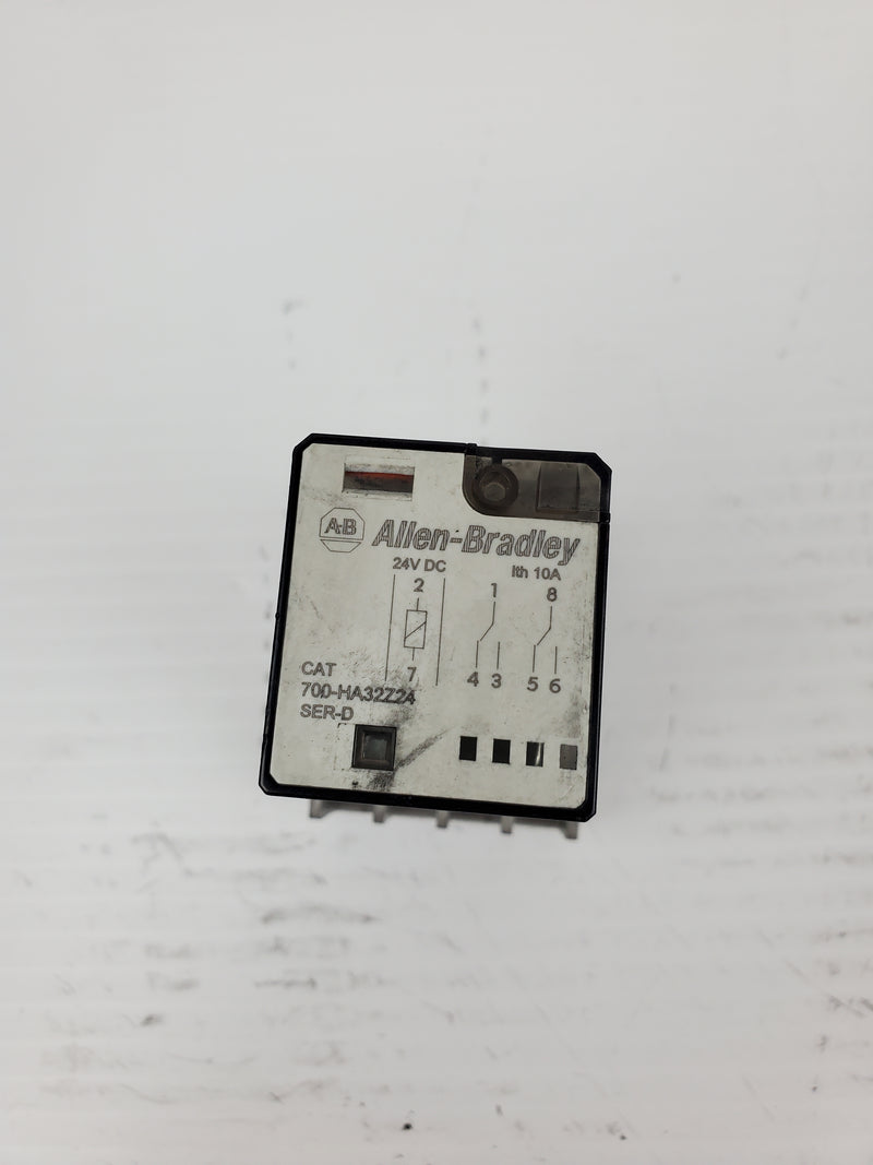 Allen-Bradley 700-HA32Z24 Series D 24VDC Relay with 700-HN125 Series A Socket