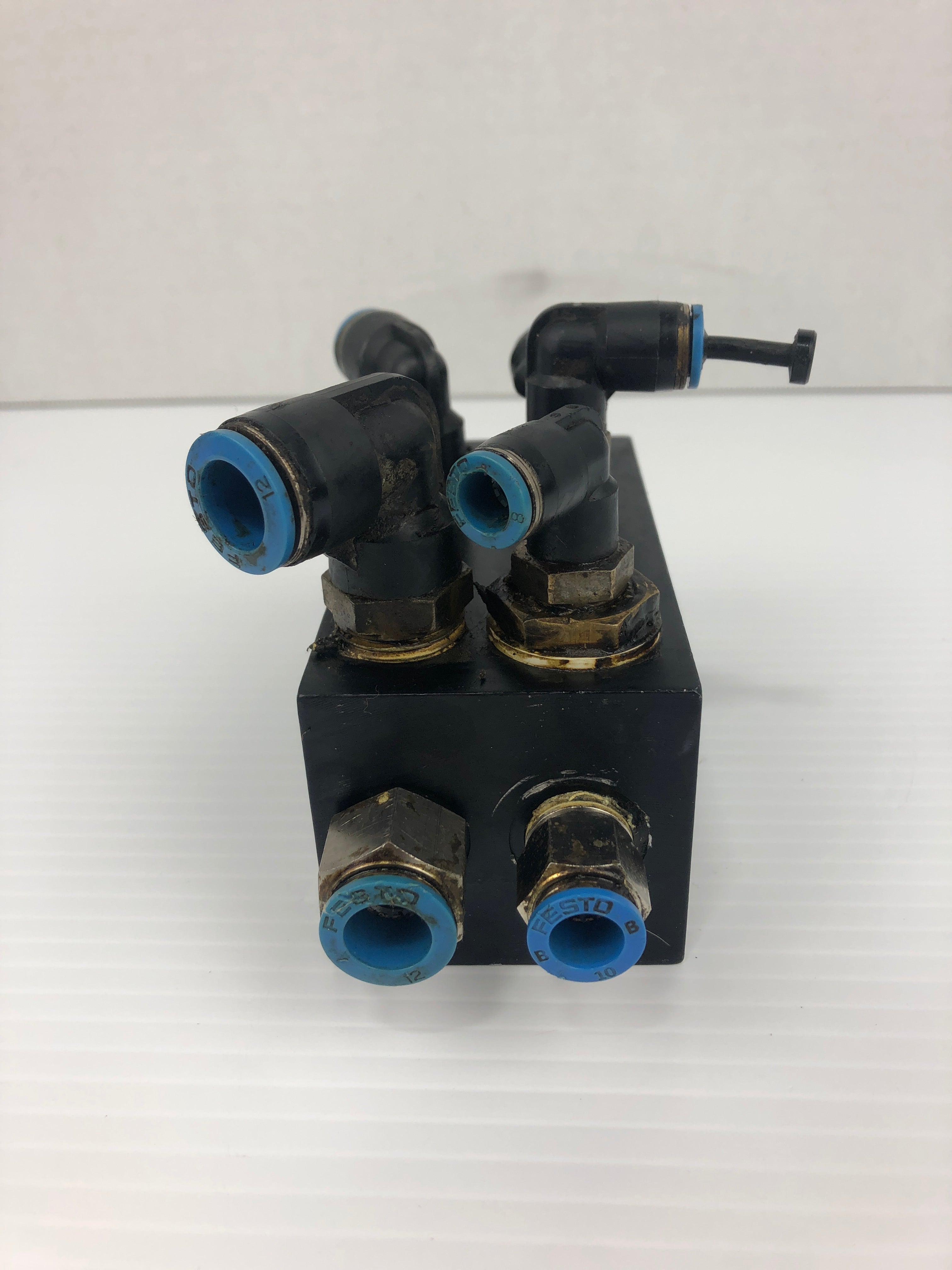 Festo LFR-D-MIDI-SA-27193 Pneumatic Filter Regulator 175 PSI 12 bar 187580