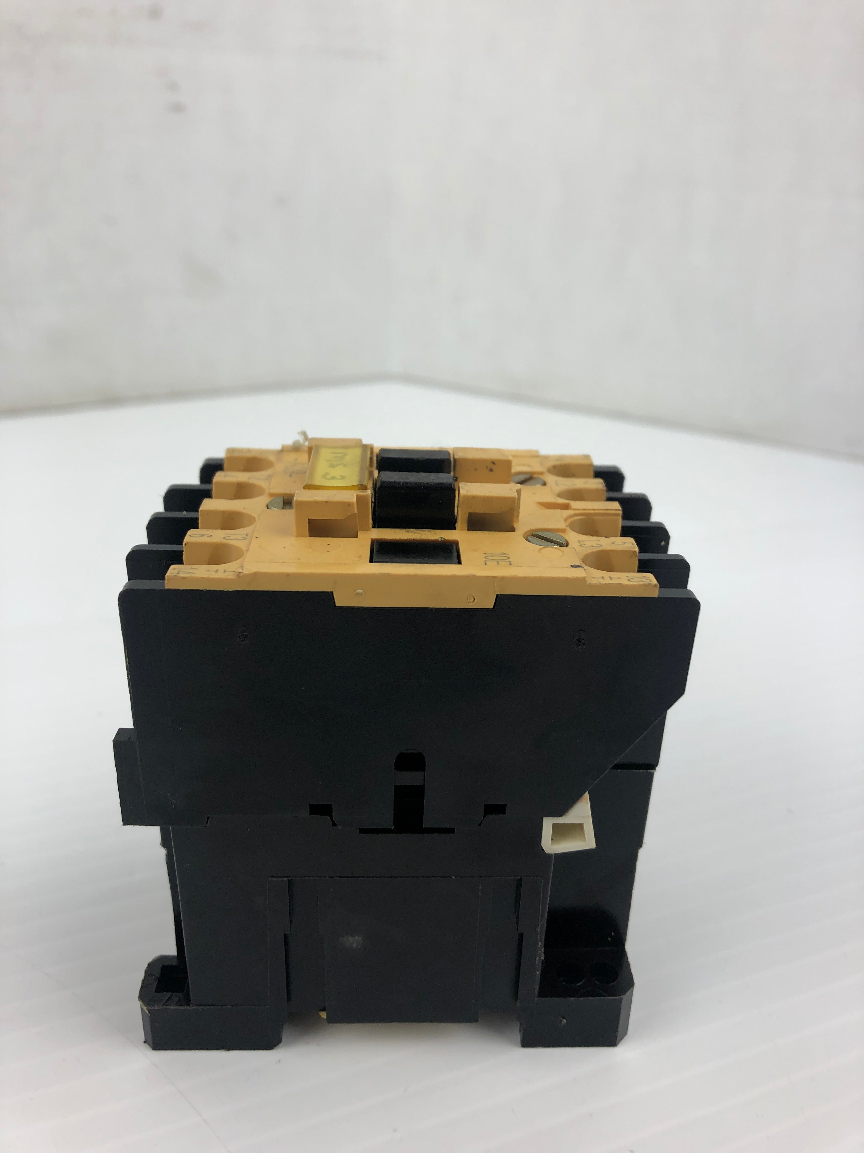 Allen-Bradley 100-A09ND3 Contactor Series B