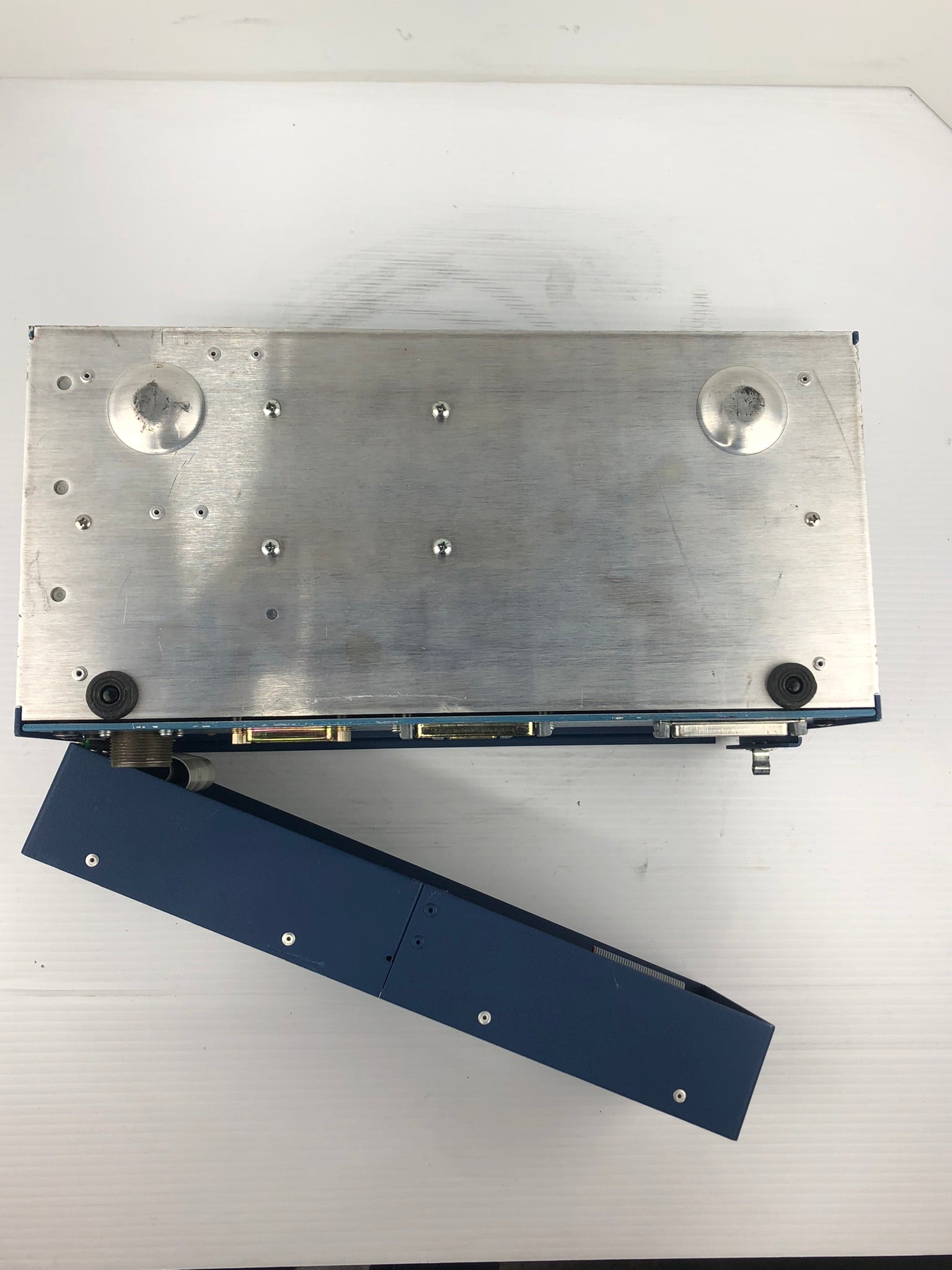 *** Econolite ASC/2M-1000 Traffic Controller - Broken Door