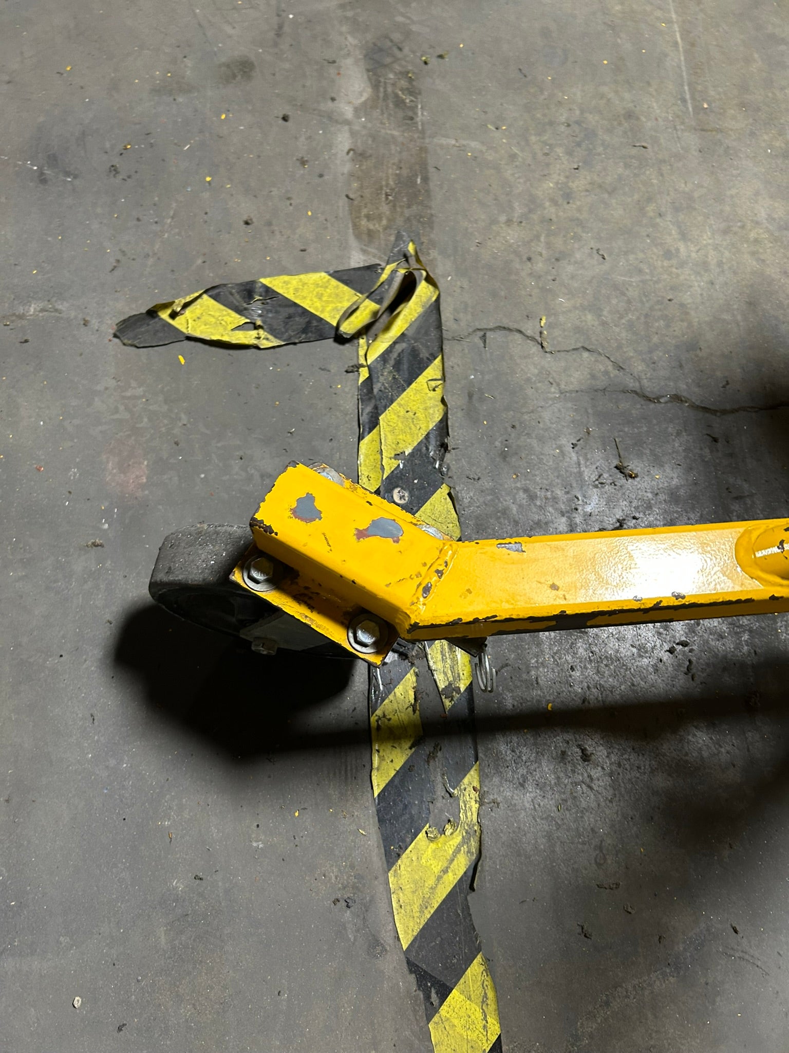 Drum Runner Material Handling Co 4500P Drum Lift Capacity 1500 Lbs.
