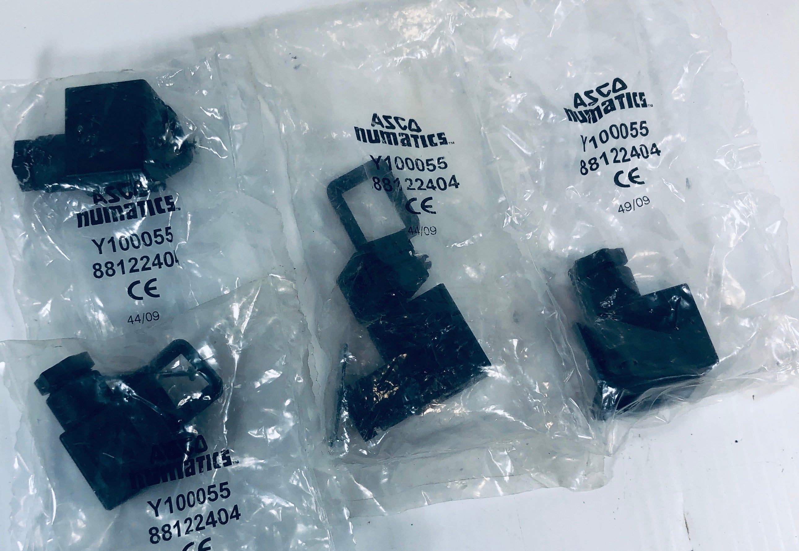 Asco Numatics Connector Y100055 88122404 - Lot of 4