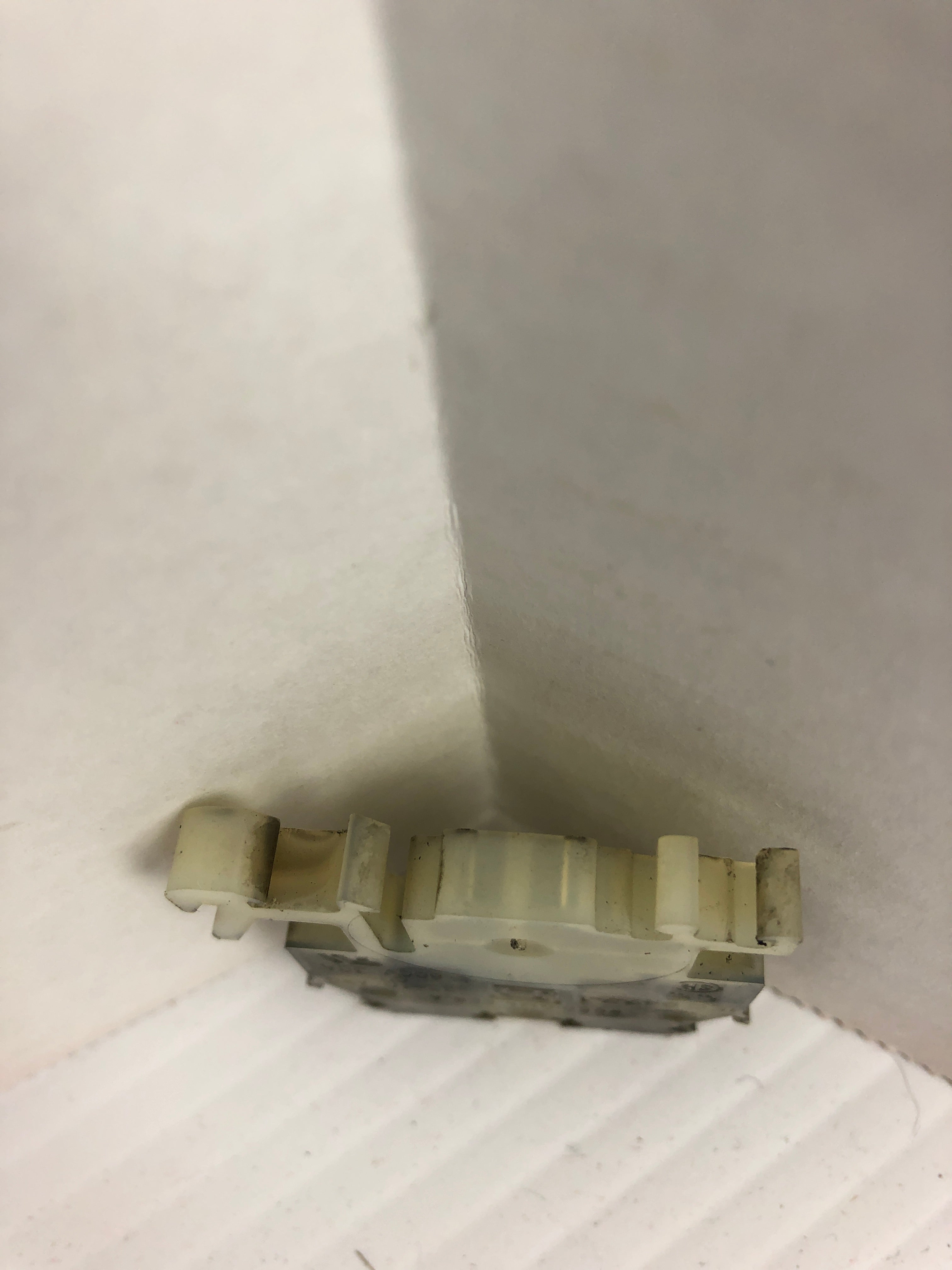 Square D 9080 GM6 Terminal Block Ser. A 600V 30A - Lot of 52