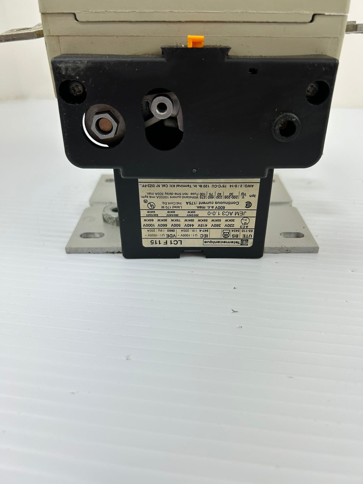 Telemecanique LC1F115 600VAC 3 Pole Contactor w/ LA1DN04 110V Coil
