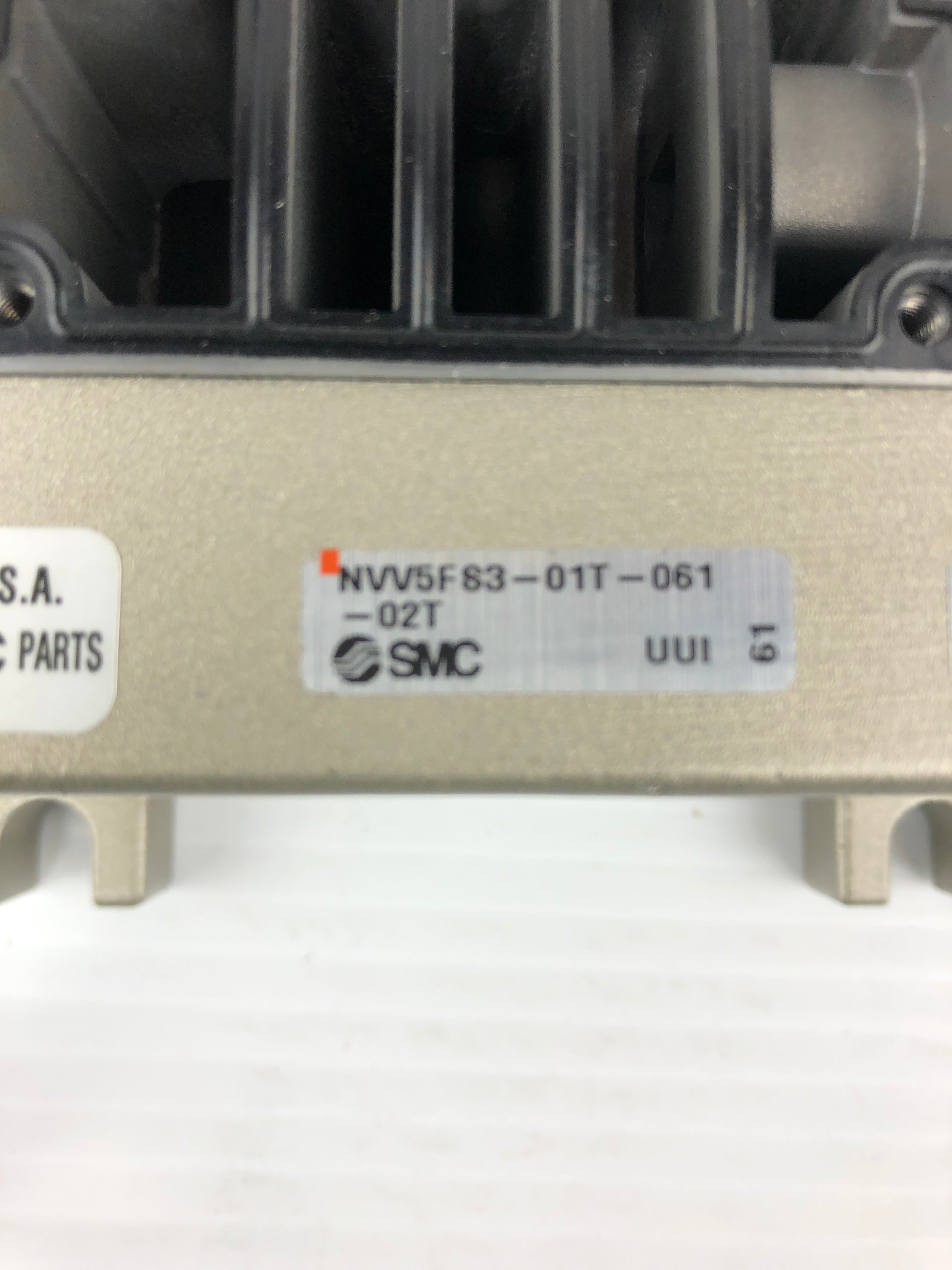 SMC NVV5FS3-01T-061-02T Pneumatic Valve Manifold