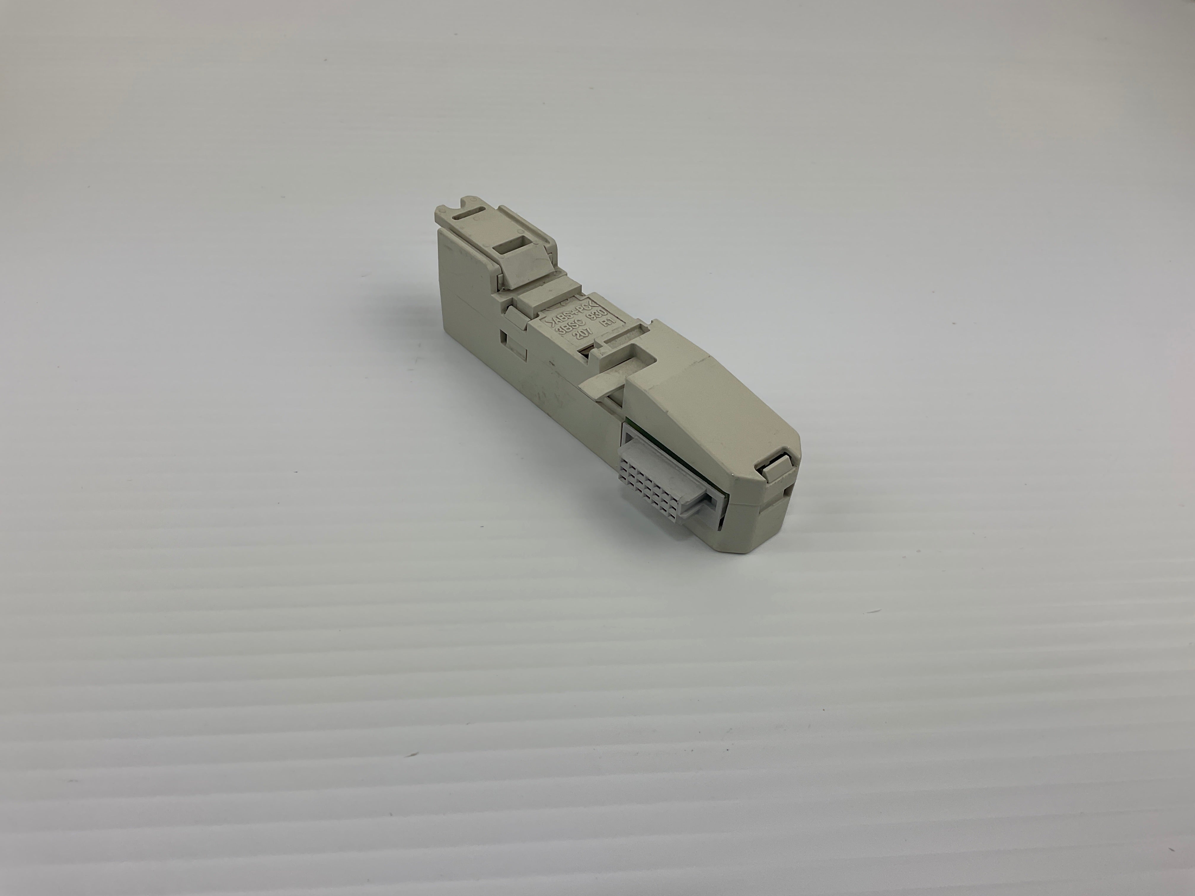 ABB Cable Adapter Bus Outlet 3BSE008534R1 TB805
