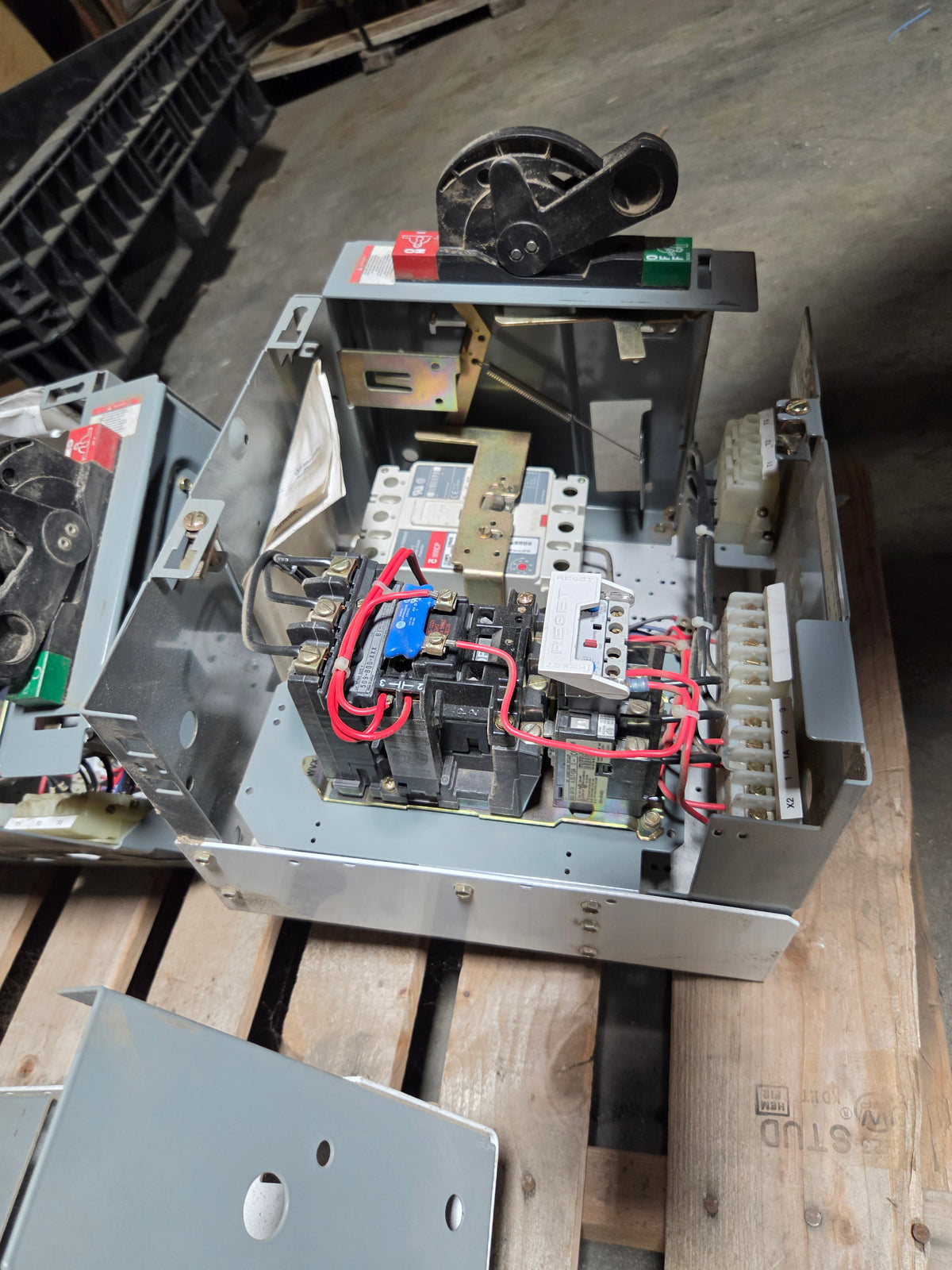 Allen-Bradley 2113B MCC Bucket Size 1 FVNR 15A Breaker 3.0HP 3PH 480V - No Door