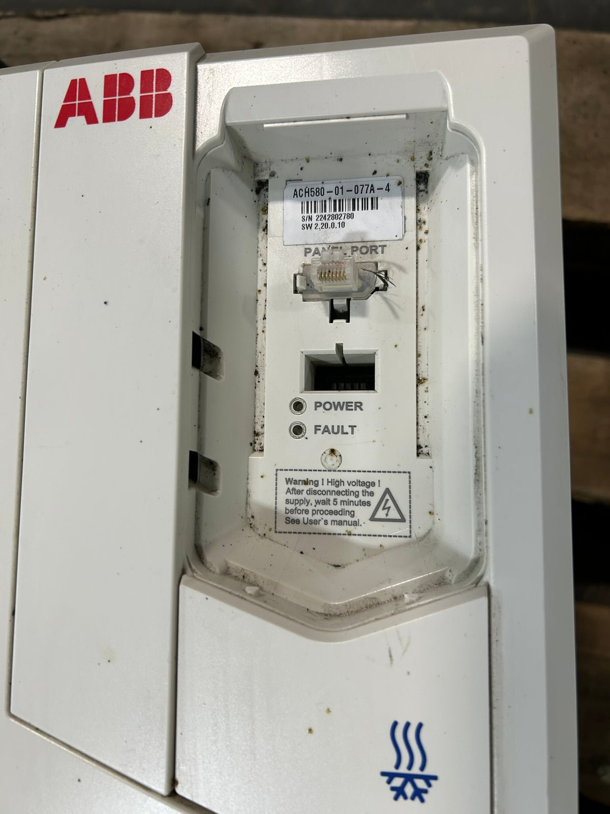 ABB ACH580-01-077A-4 HVAC Frequency Inverter Drive 400-480VAC 3 Phase 77A