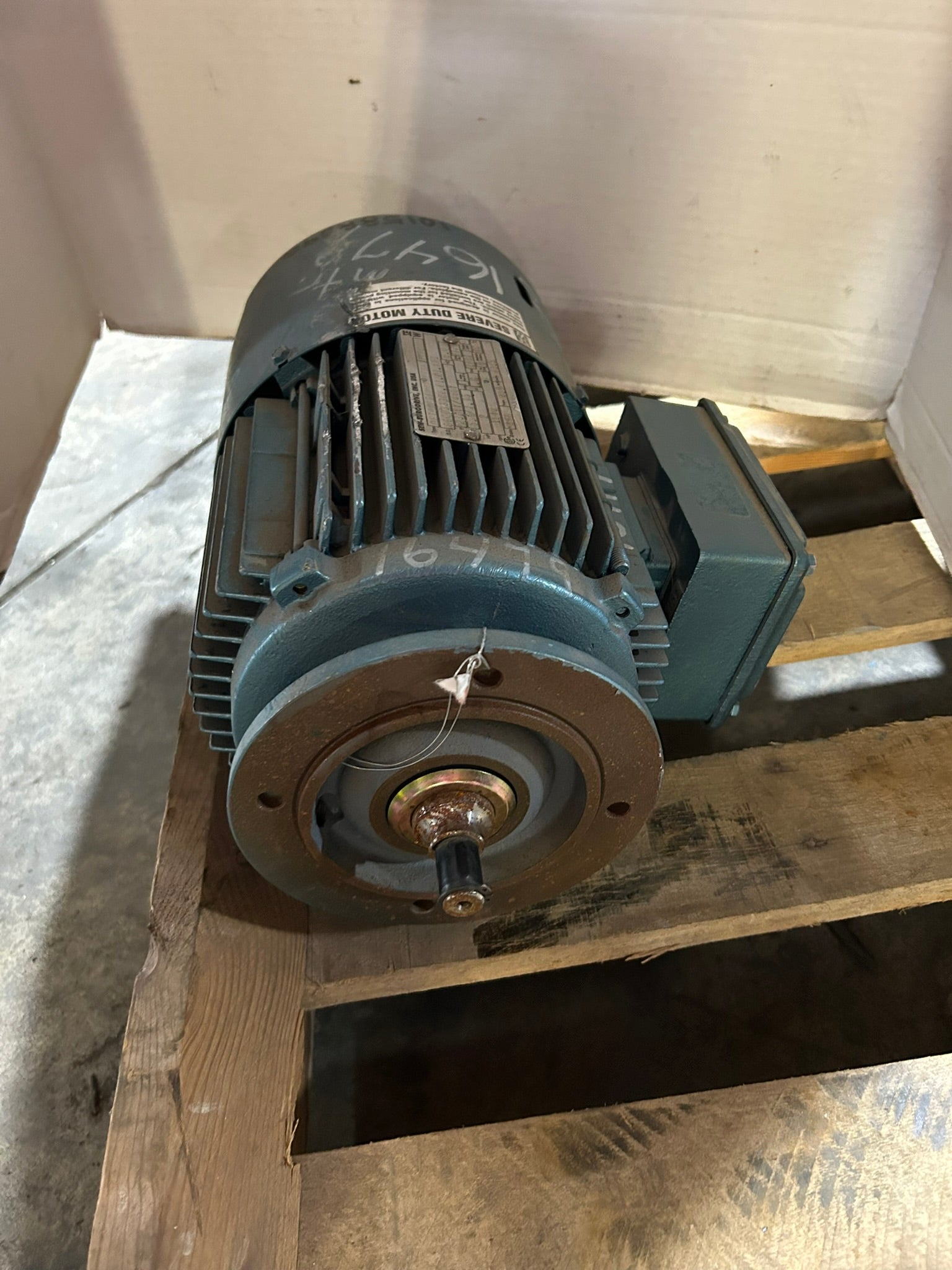 SEW Eurodrive DFT90L6 BMG2HR THKSTFFC 3PH Motor 2 HP 1140 RPM