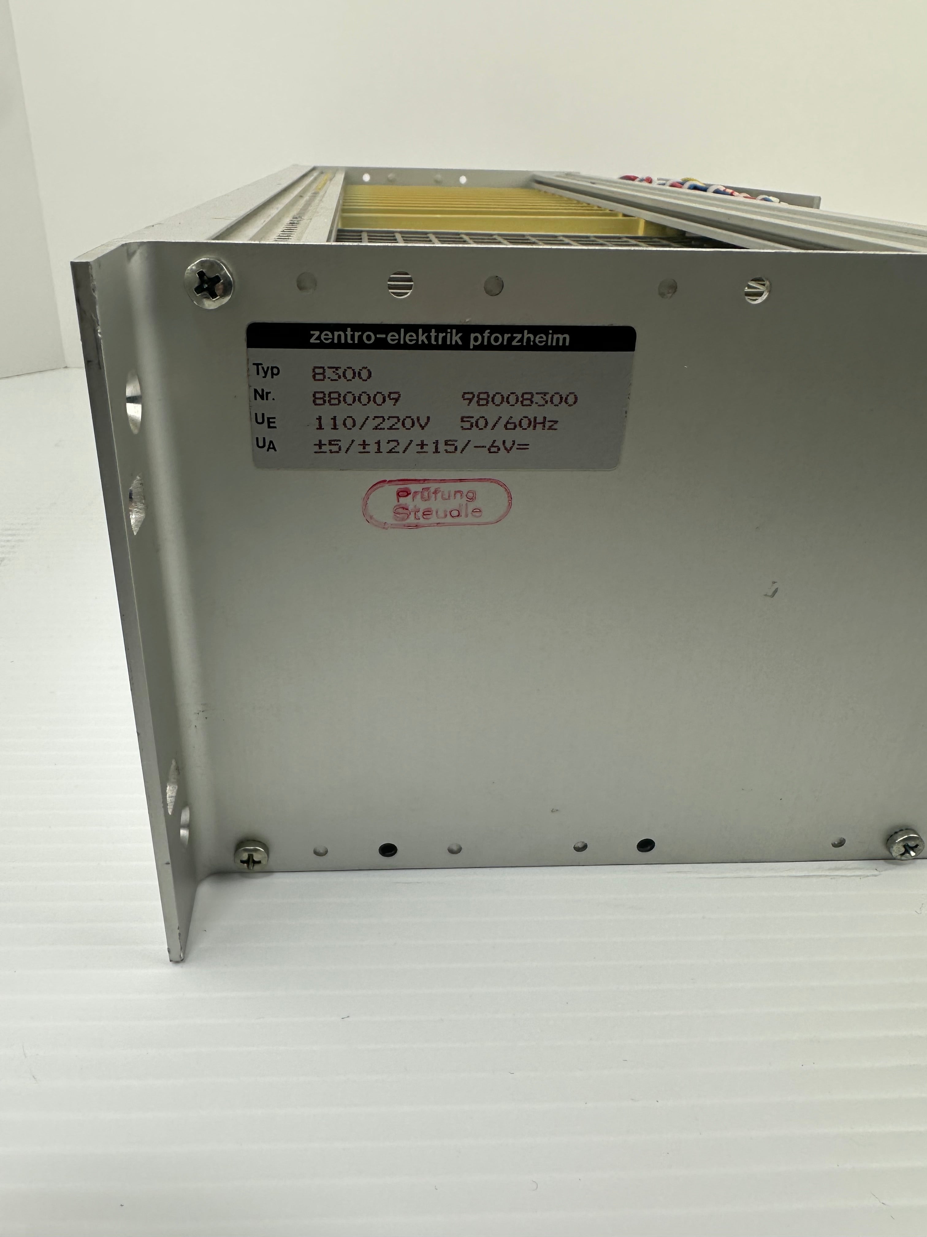 Zentro-Eletrik Pforzheim B300 98008300 110/220V 50/60Hz