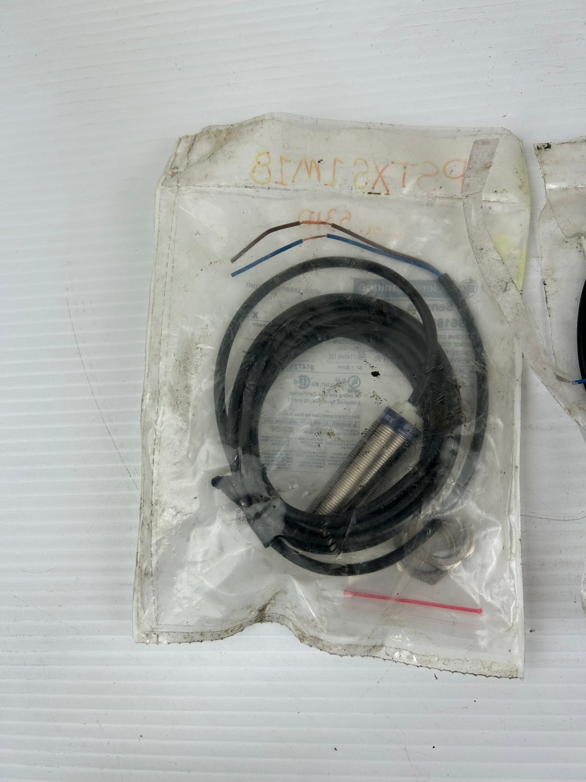 Telemecanique XS618B1MAL2 Inductive Proximity Sensor Switch M18 8mm - Lot of 2