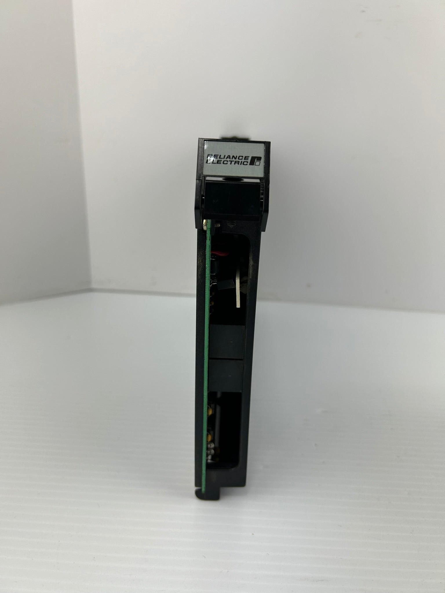 Reliance Electric 57C402 AC/DC Low Output Module 16CH 0-57402-E J-3624-1