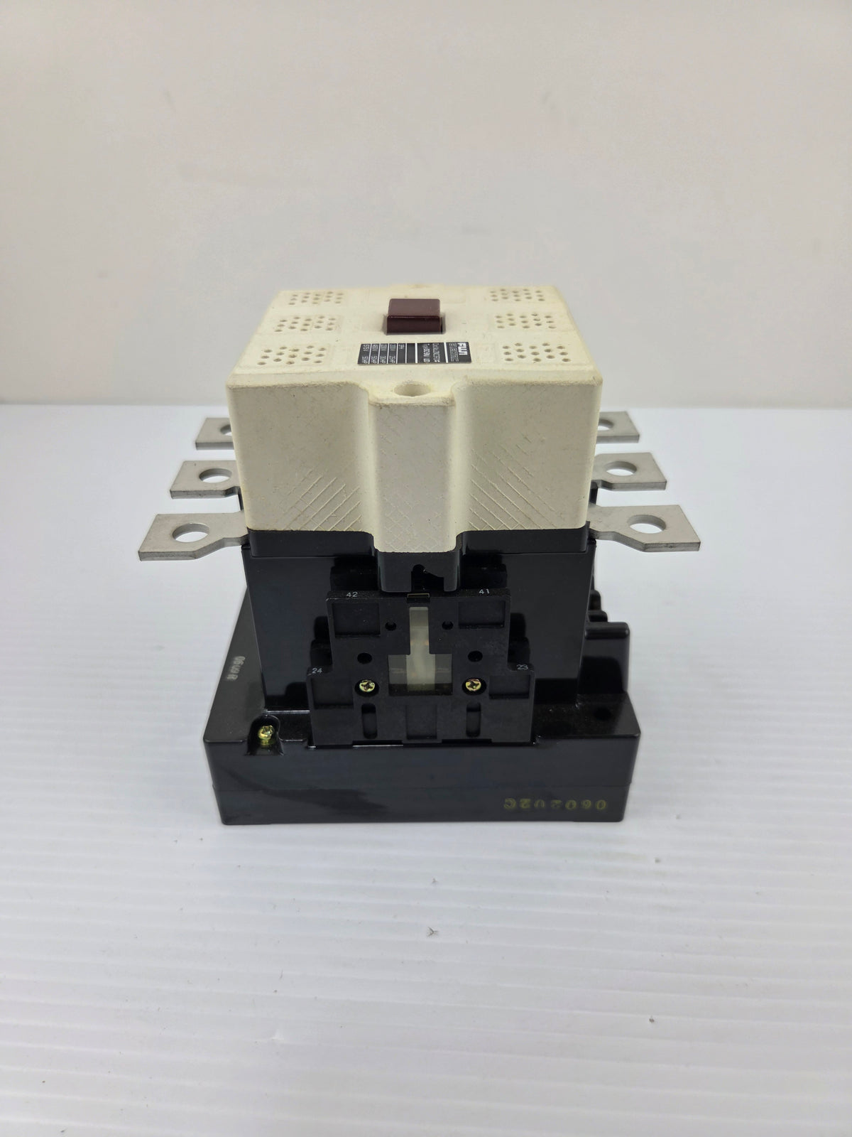 Fuji Electric 2NC3F0122 SC-5N/UD Magnetic Contactor 3PH 100A 100-120VAC/DC Coil