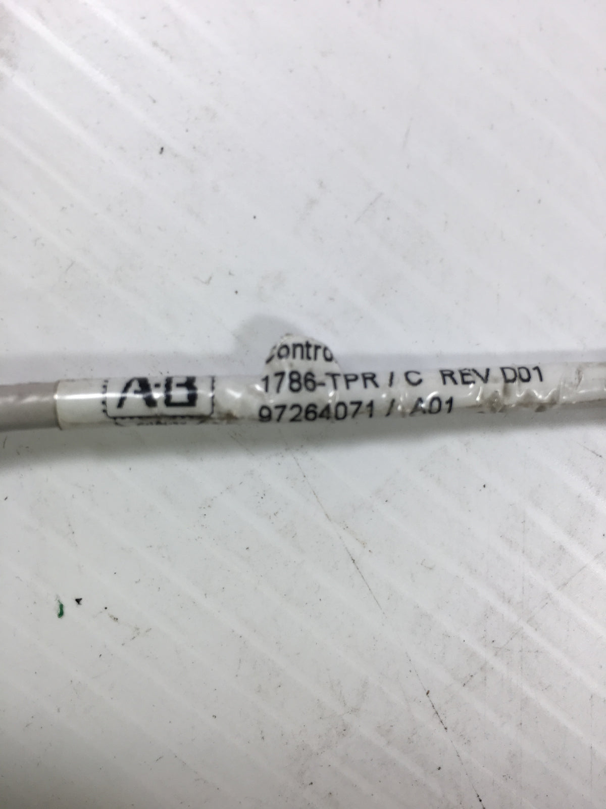 Allen-Bradley 1786-TPR/C ControlNet Tap Cable Rev 001