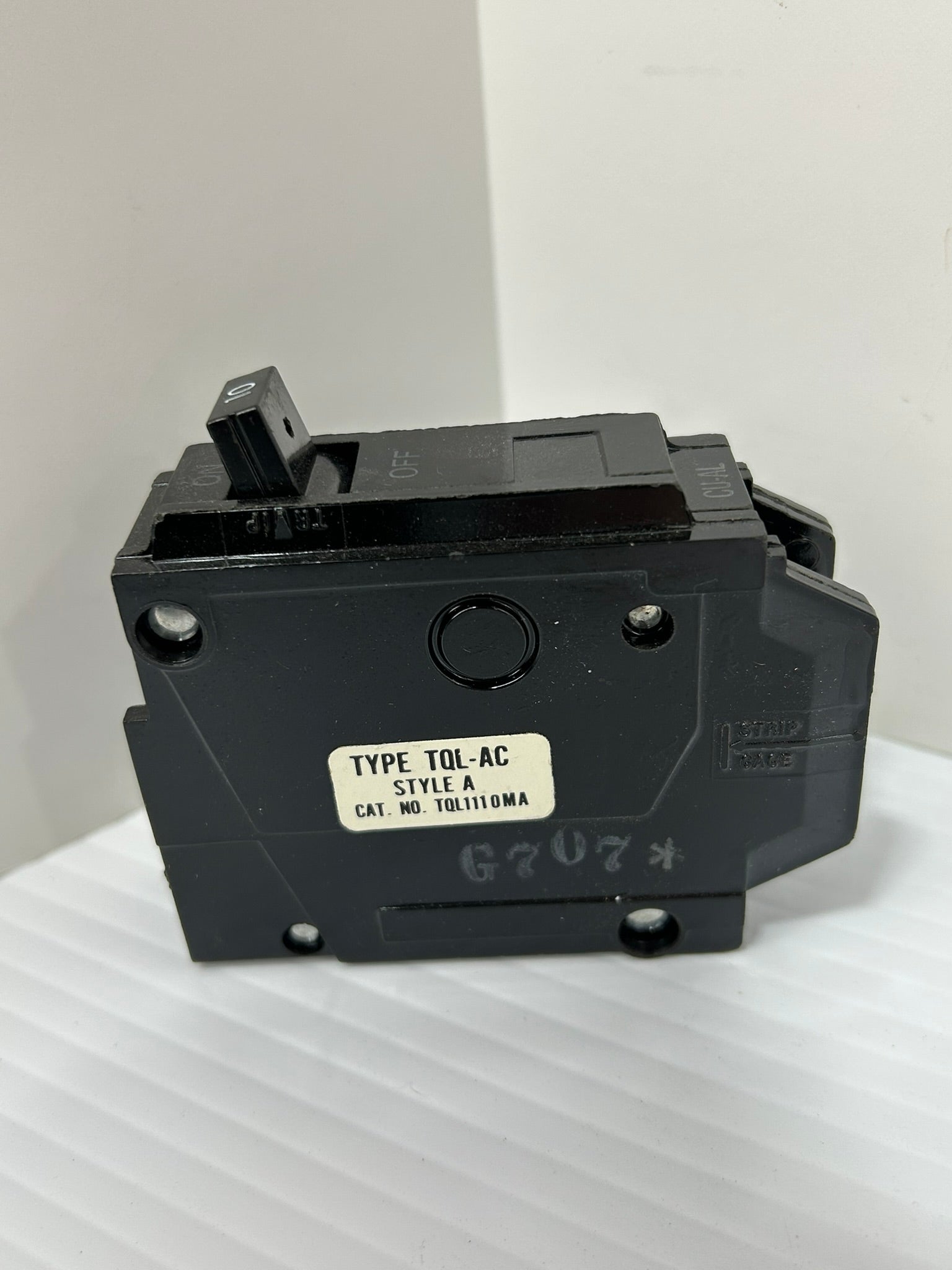 General Electric TQL-AC Circuit Breaker TQL1110MA 10A Style A 1P - Lot of 7