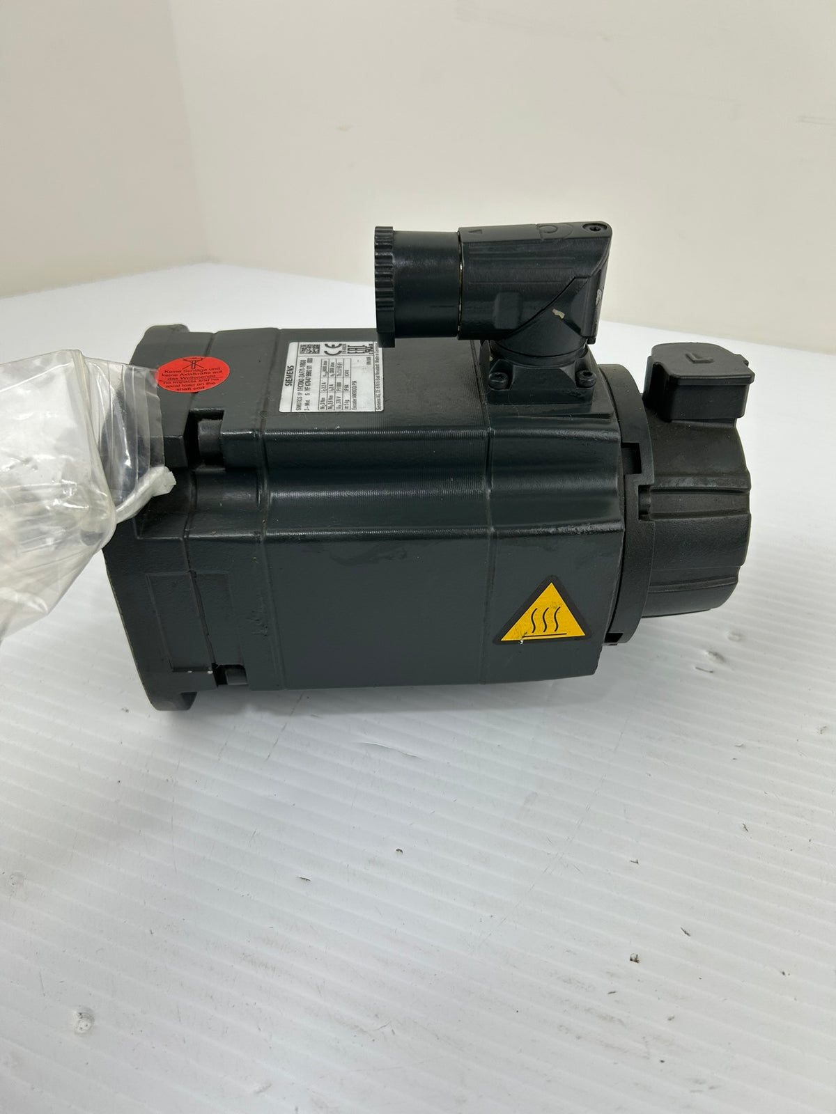 Siemens 1FK7042-2AF71-1RG0 SIMOTICS Servo Motor 270V 3000 RPM