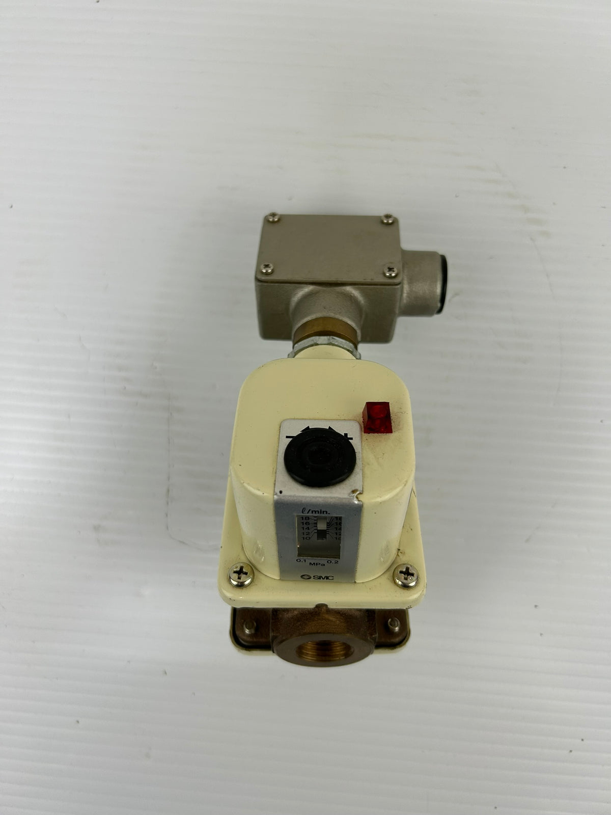 SMC IFW520-04-01-X288 IFW Flow Switch 0.1~0.6MPa 5A 24VDC 25l/min