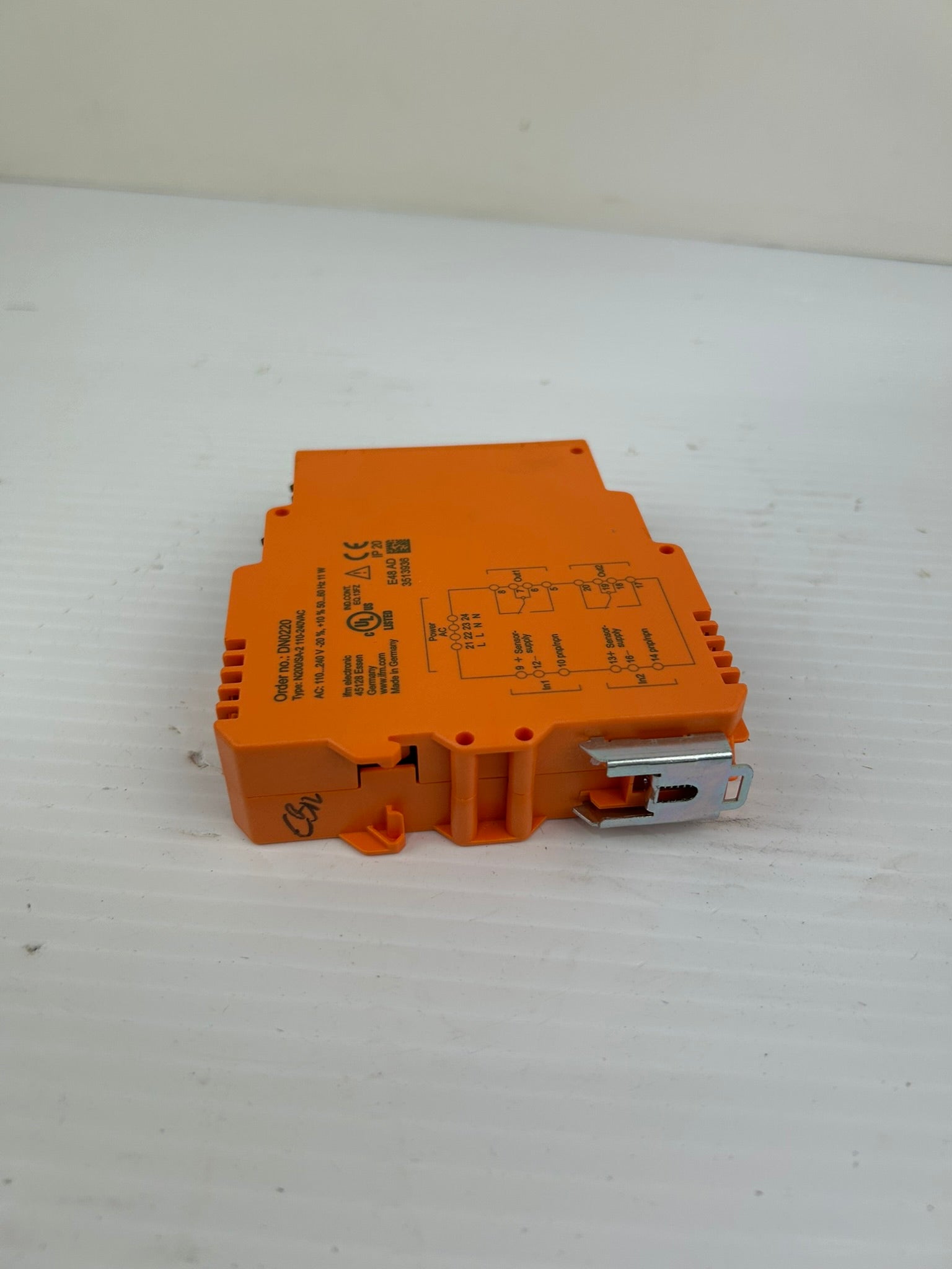 IFM DN0220 2-Channel Switching Amplifier N200/SA-2 110-240VAC PNP/NPN Relay