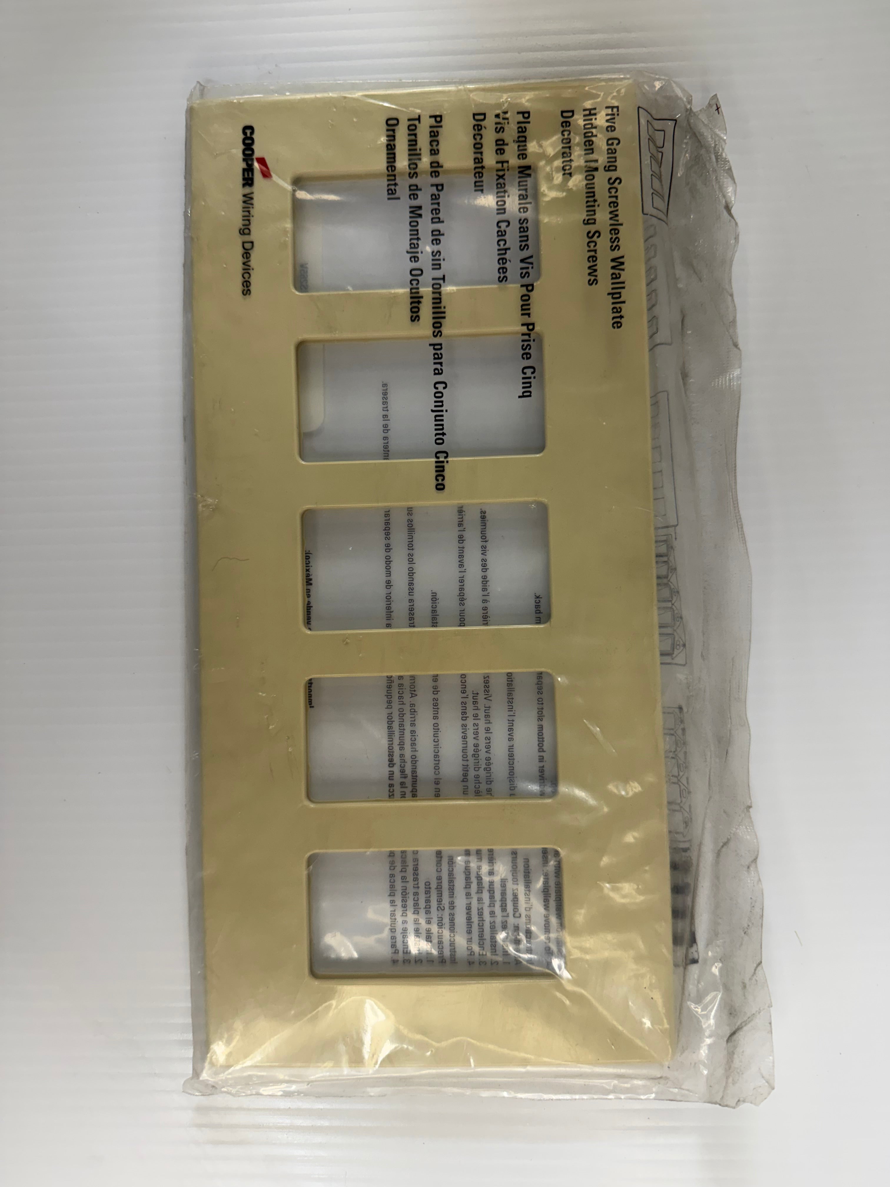 Cooper Wiring 5-Gang Screwless Wallplate Toggle PJS265V Lot of 4