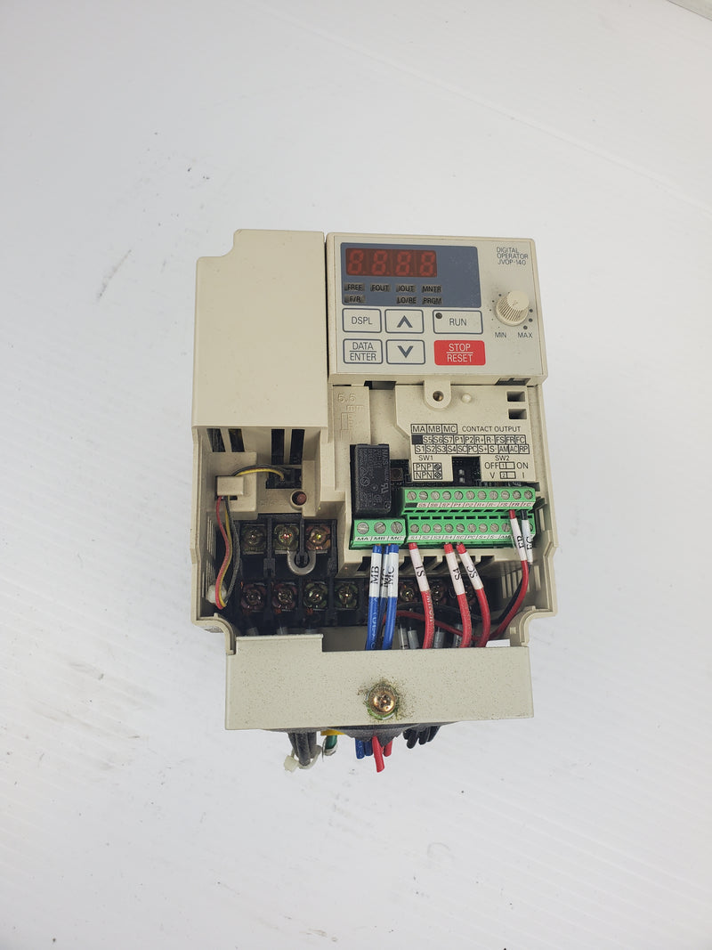 Yaskawa CIMR-V7AM42P2 Variable Speed Drive 3HP Motor 5.5Amp 460V 3 Ph