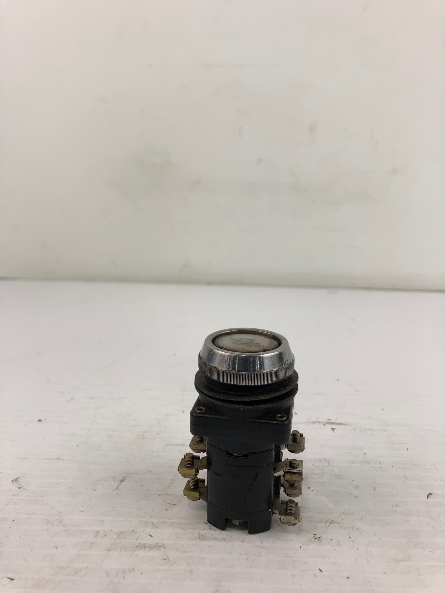 Siemens 3SR4 Pilot Light Switch Indicating Lamp 6A 380V White