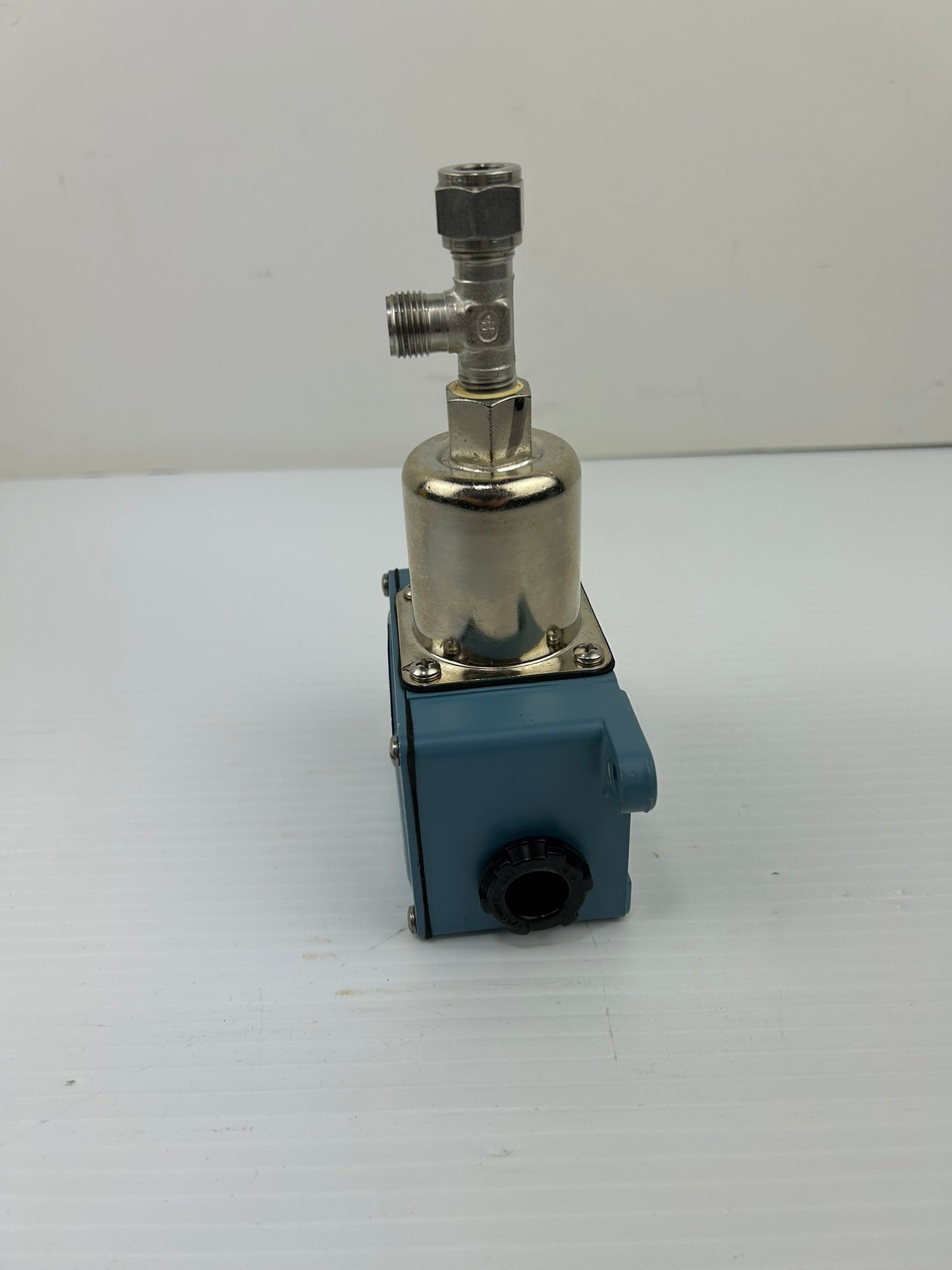 United Electric Controls Company J6D-142 9550 Pressure Switch
