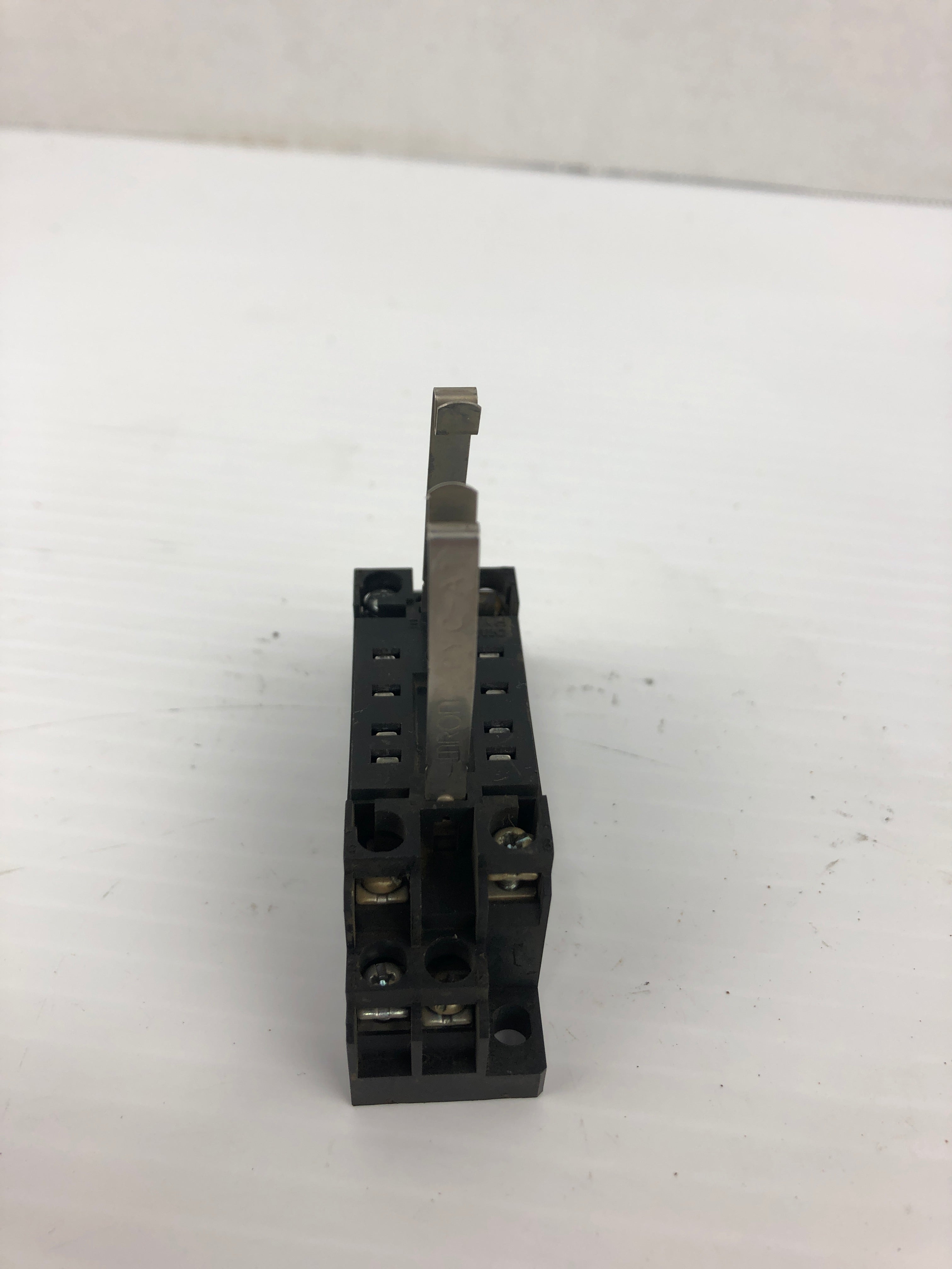 Omron 0282EW1 Relay Base Socket Only