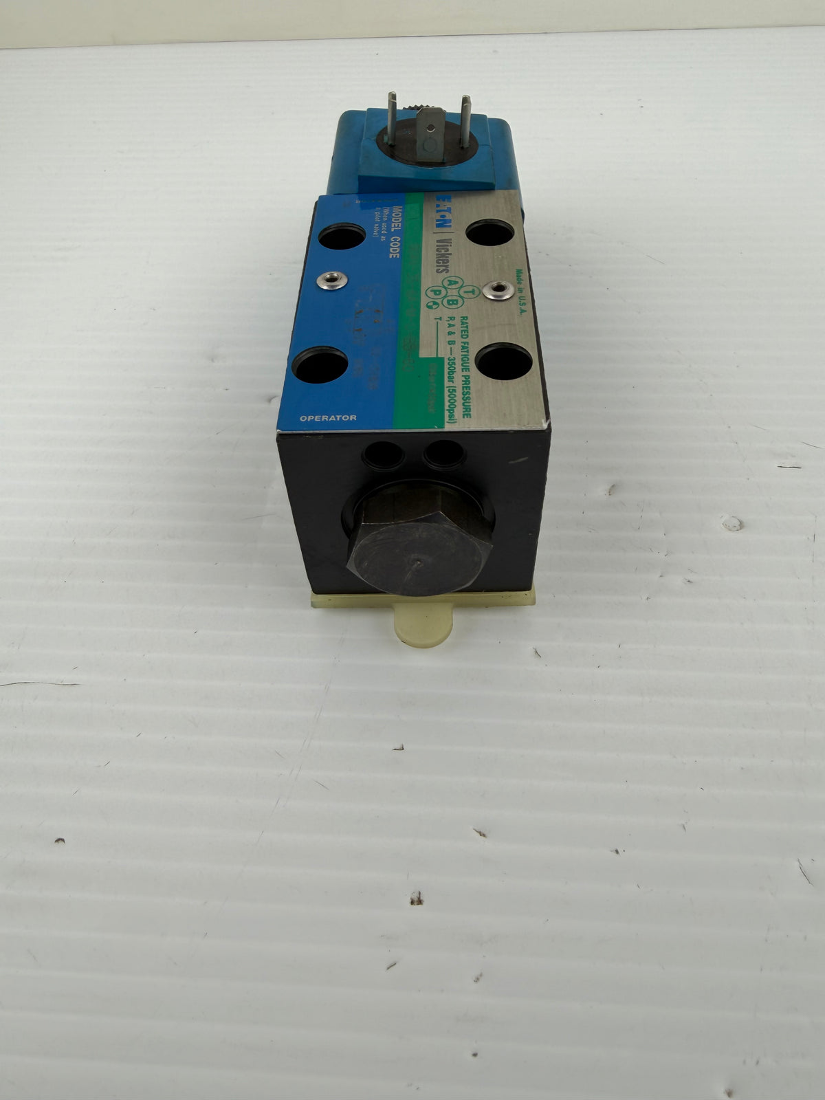 Eaton Solenoid Directional Valve DG4V-3S-6A-M-U-B5-60