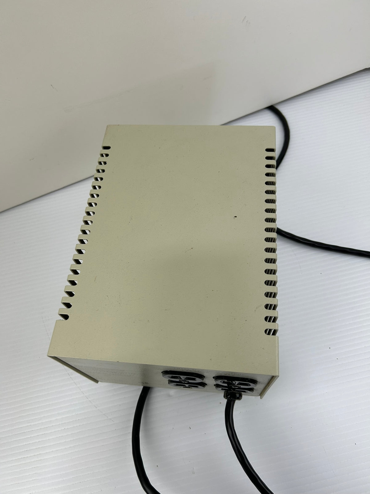 SOLA MCR 150 63-13-115-06 AC Mini Power Regulator 150VA 120V Voltage Conditioner