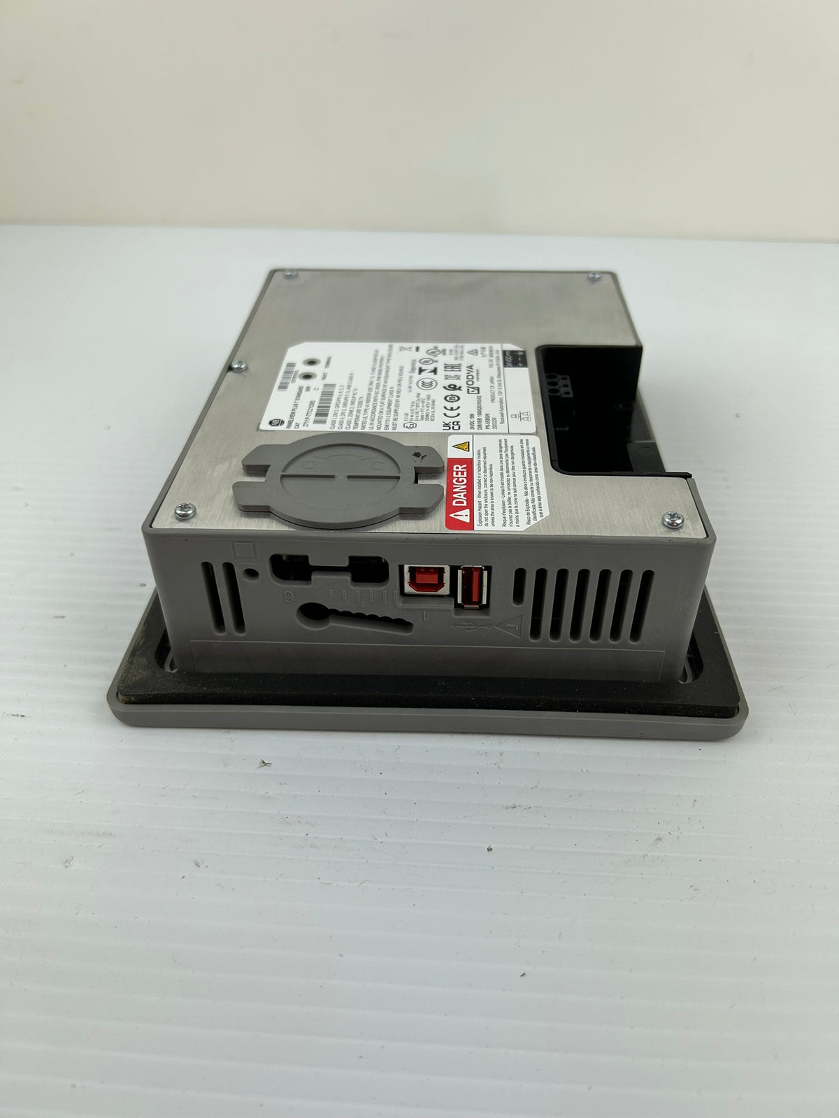 Allen-Bradley PanelView Plus 7 Standard 7" Screen 2711P-T7C21D8S Series C 24VDC