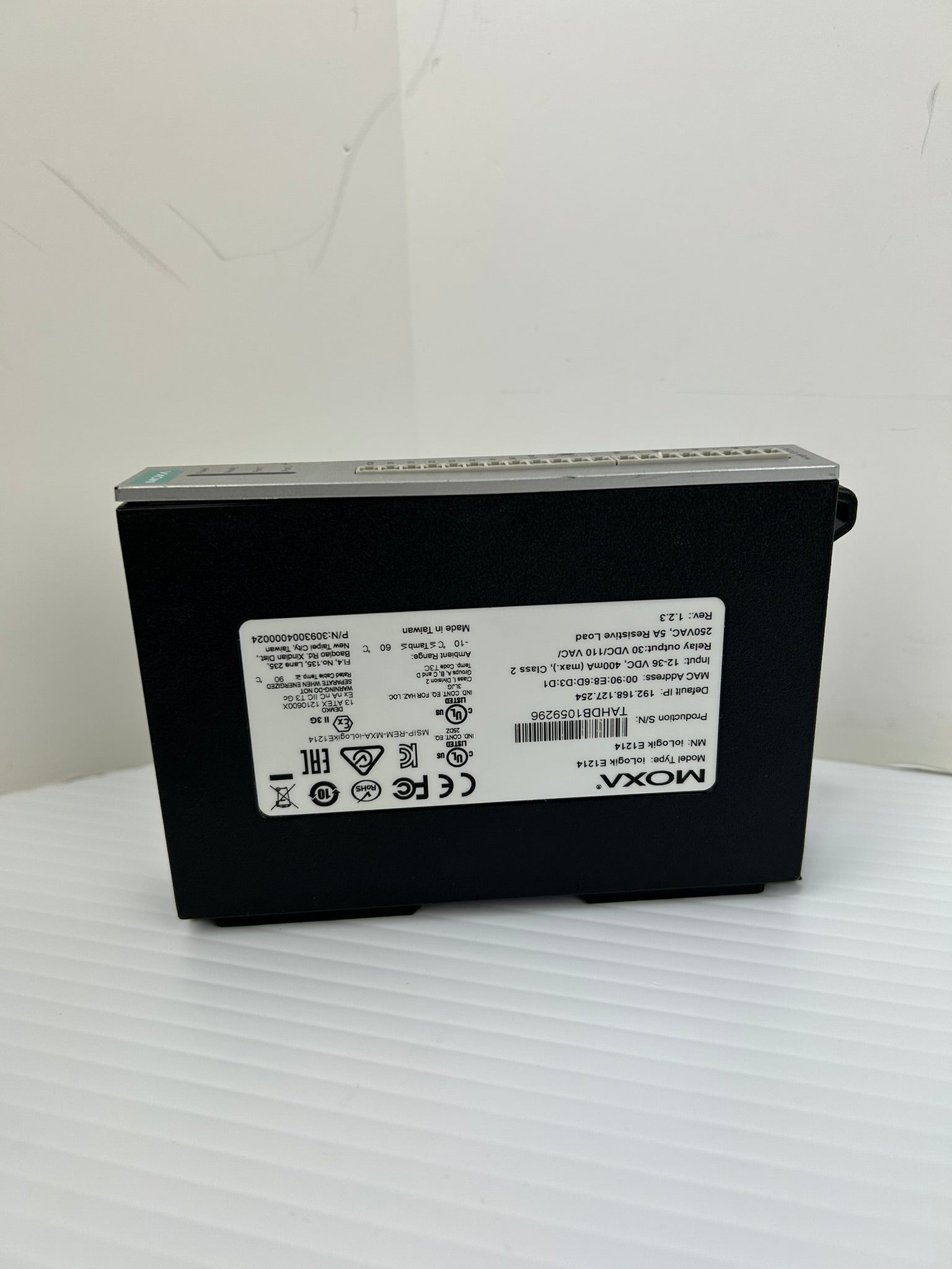 Moxa ioLogik E1214 Remote Ethernet Switch Rev 1.2.3 12-36VDC 400mA