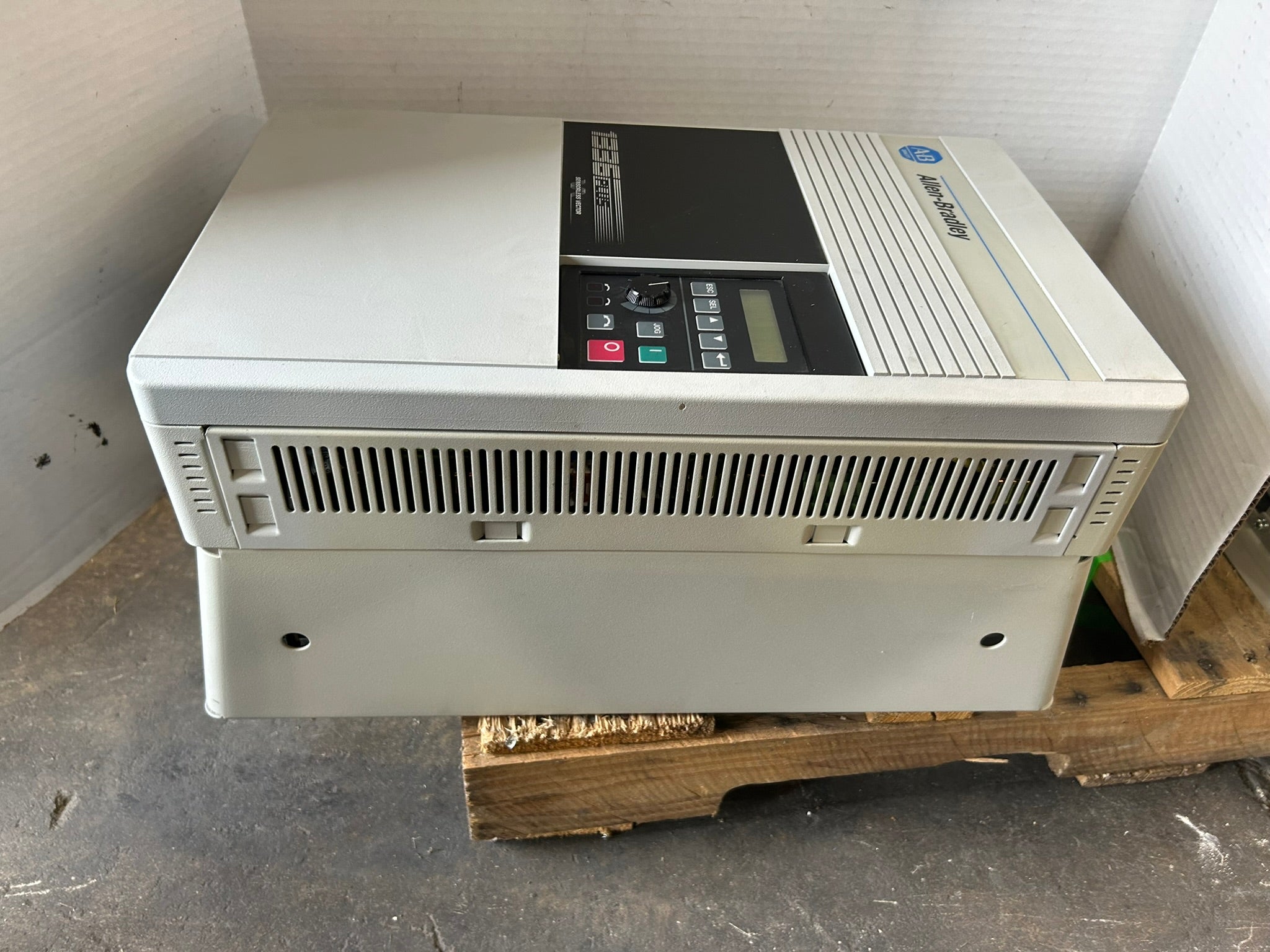 Allen-Bradley 1336S-B007-AA-EN4-L4 Drive 1336 Plus Ser D 3PH 0-460V