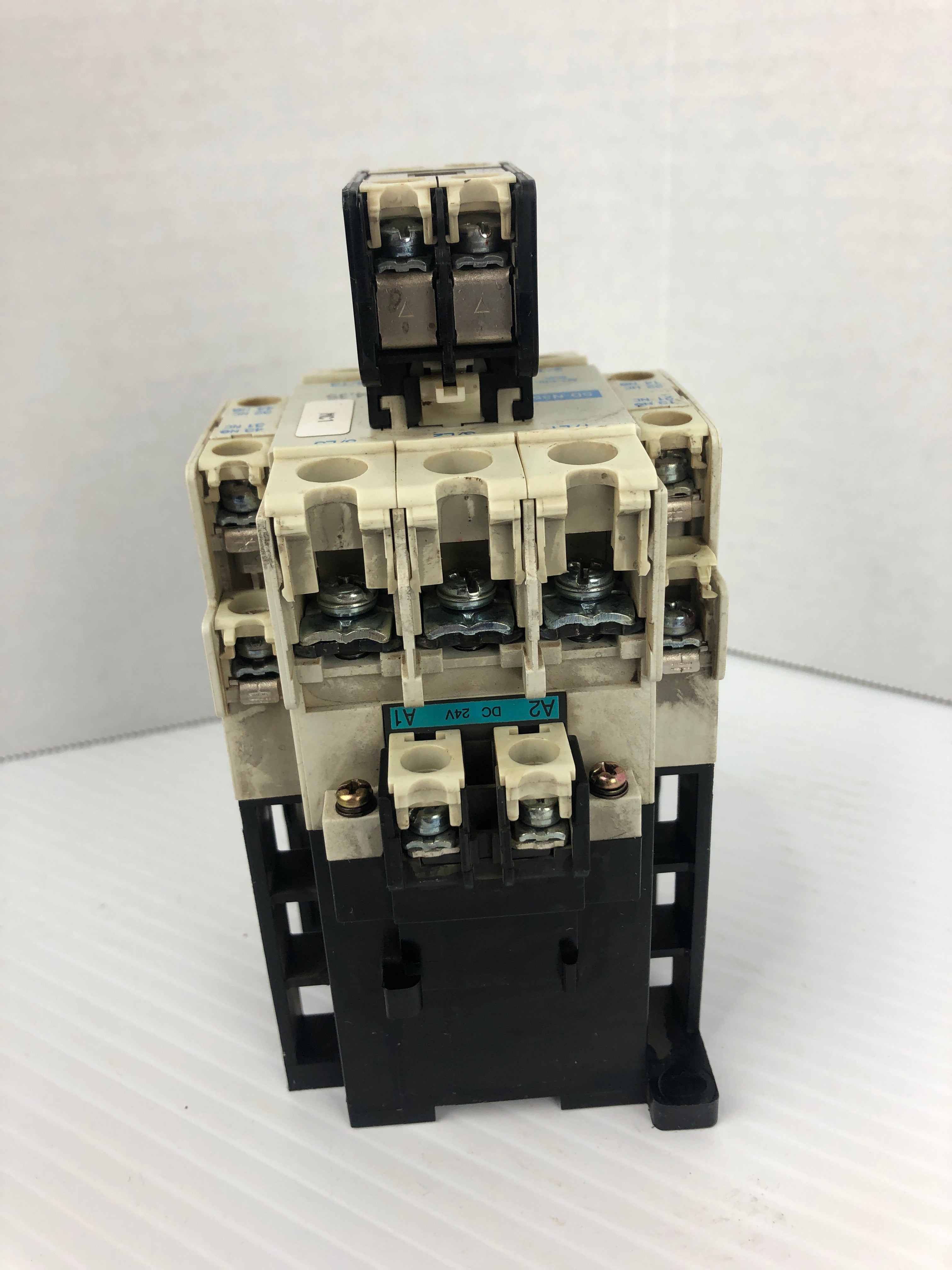 Mitsubishi SD-N35 Magnetic Contactor with UN-AX2 Auxiliary Contact Block