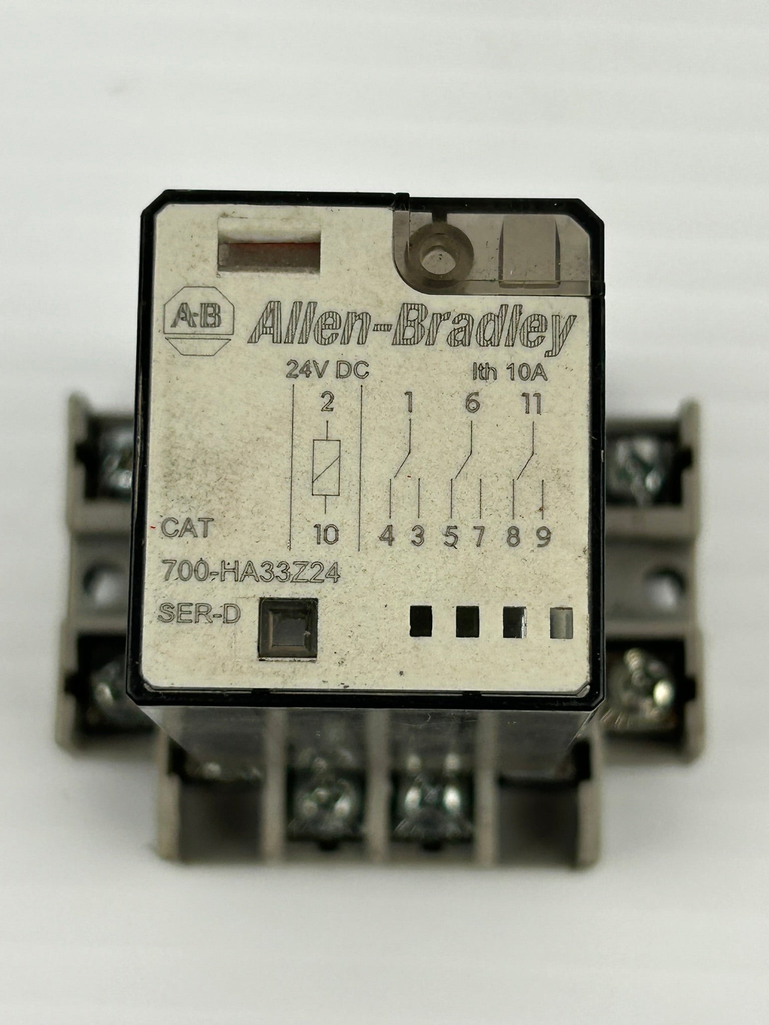 Allen-Bradley 700-HA33Z24 Series D General Purpose Relay 24VDC and Socket