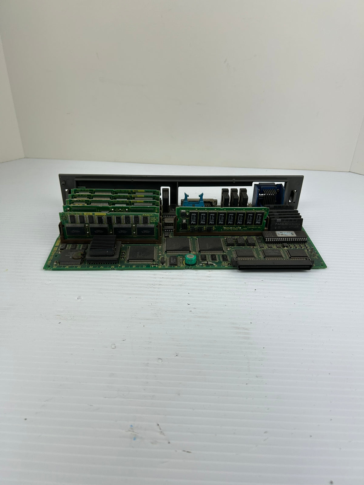 Fanuc A16B-3200-0040/05D CNC Control Circuit Board Assembly