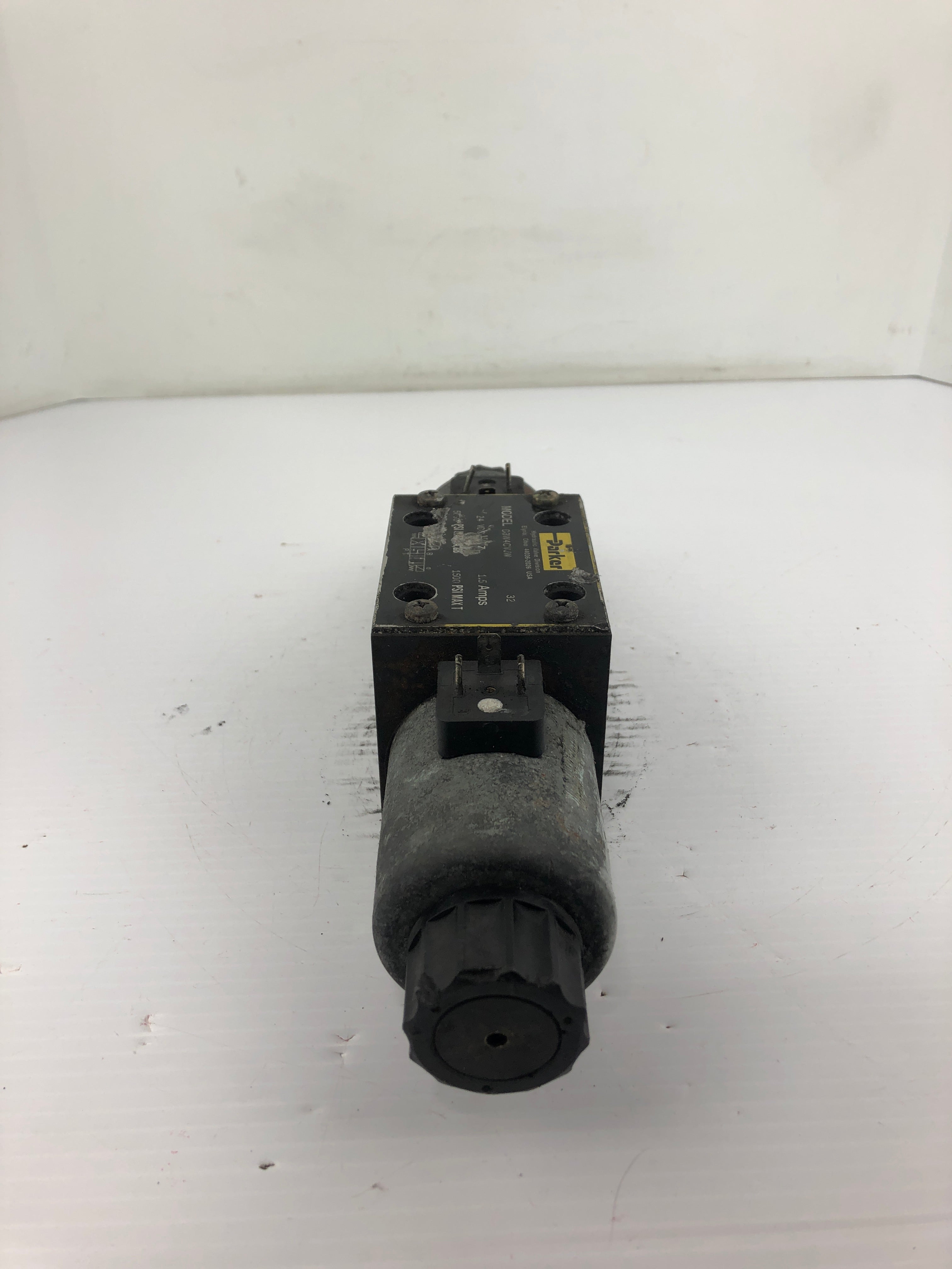 Parker D3W4CVJW Control Valve 1500/5000PSI 24VDC 1.5A