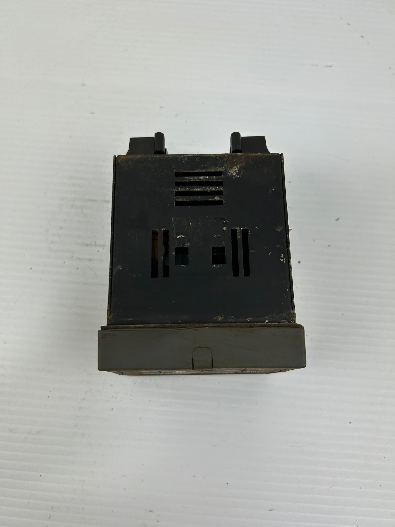 Honeywell DC230B-C0-00-10-0A00000-20-0 Digital Temperature Controller