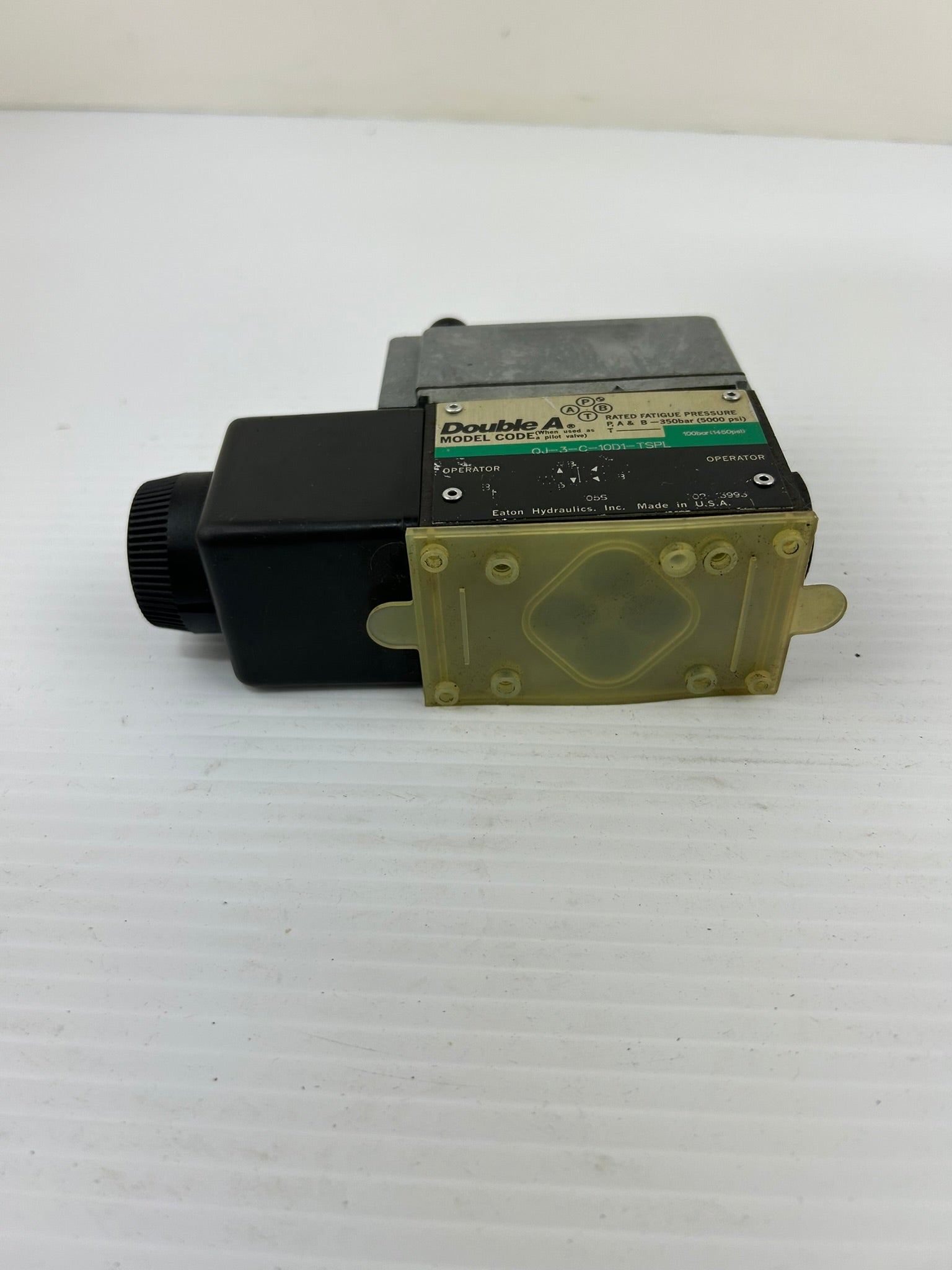 Eaton Hydraulics Double A QJ-3-C-10D1-TSPL Double Solenoid Valve 1450 PSI 100bar