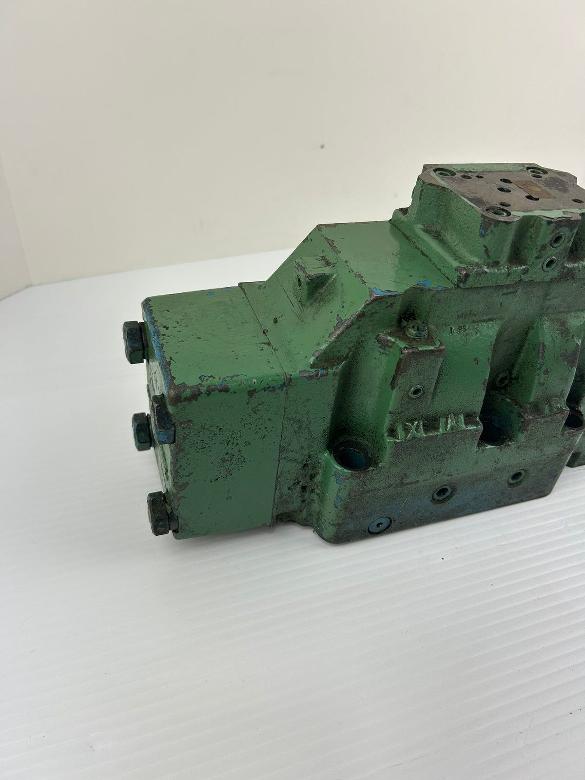 Vickers DG4V 3 2A W E 10 Directional Valve